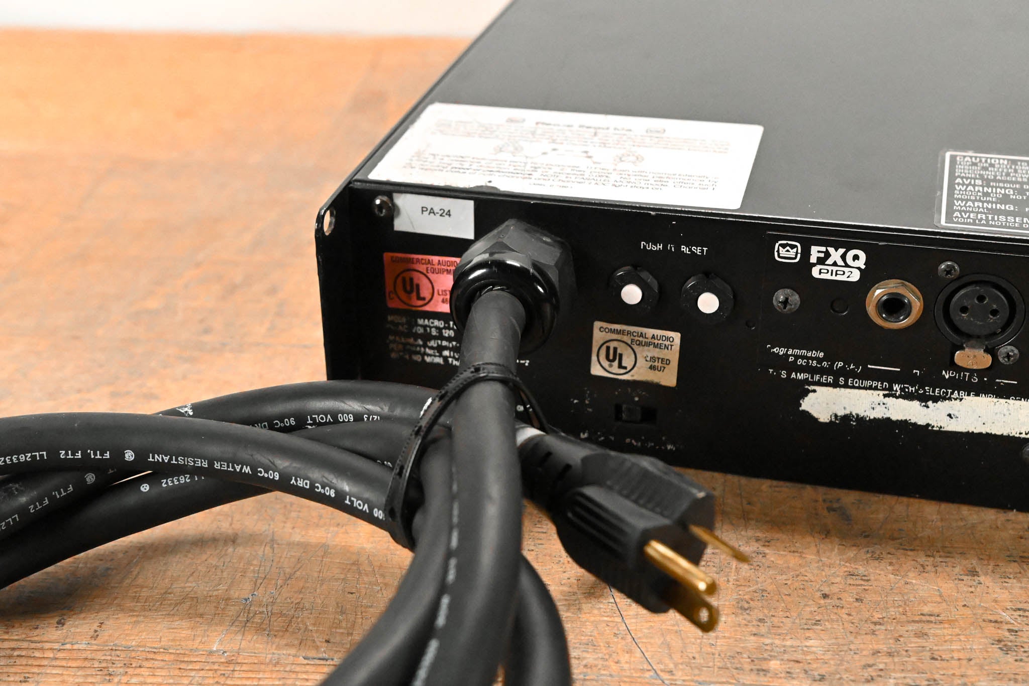 Crown Macro-Tech 2402 2-Channel Power Amplifier