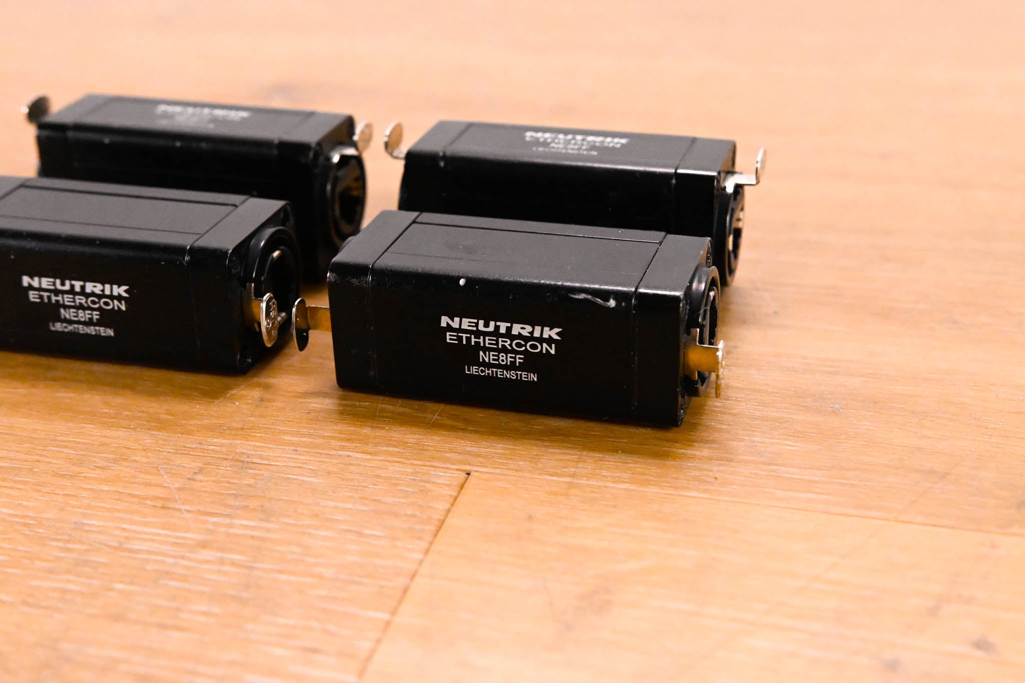 Neutrik NE8FF etherCON RJ45 Feedthrough Coupler Adapter (Pack of 4)