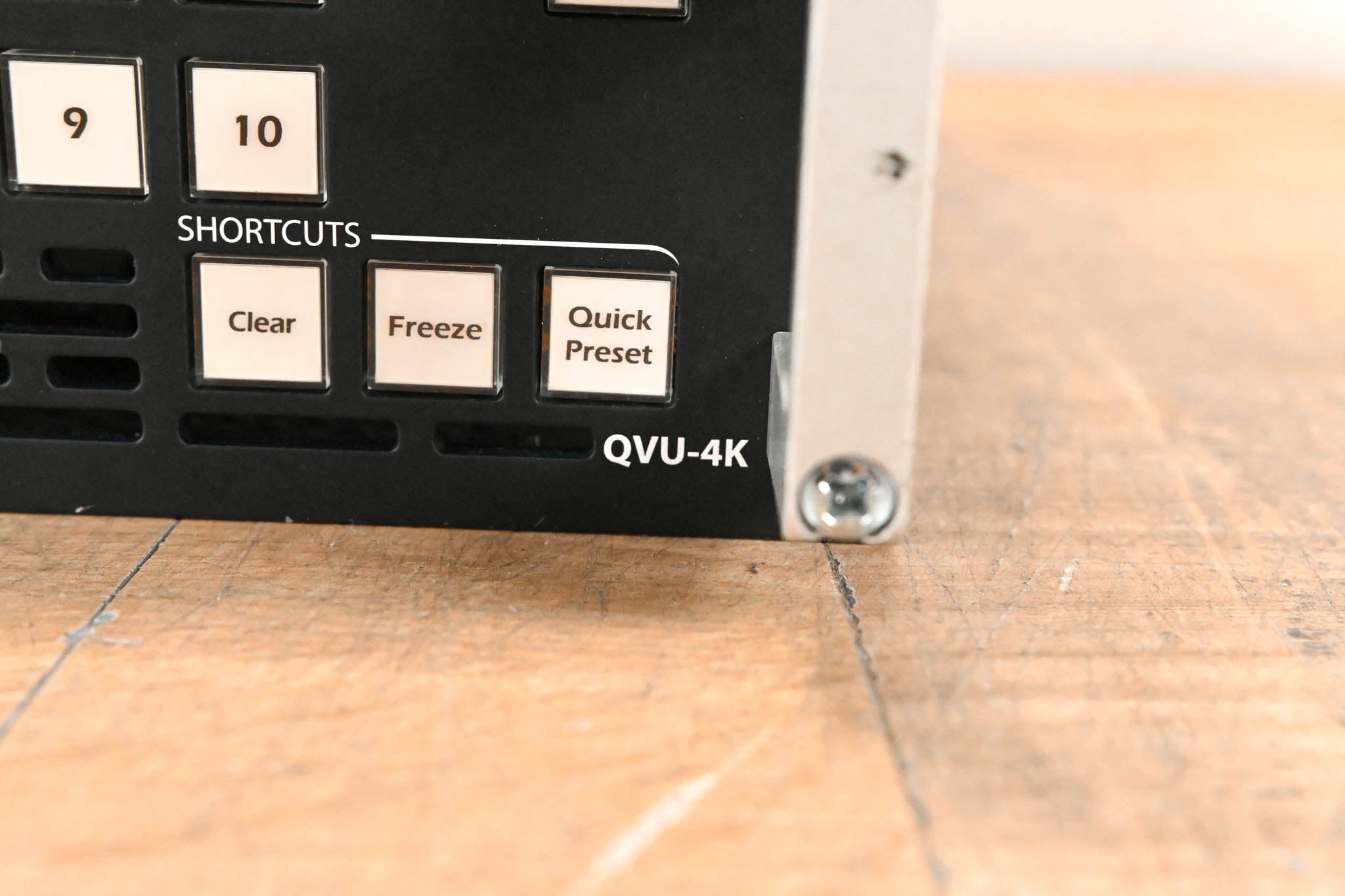 Analog Way QVU-4K QuickVu 4K Seamless Presentation Switcher