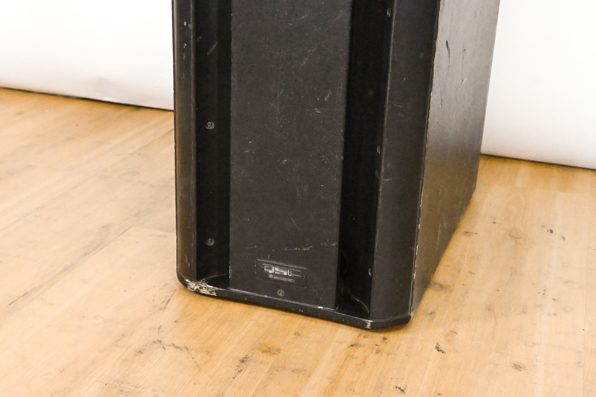 QSC KSub 1000W Dual 12" Powered Subwoofer