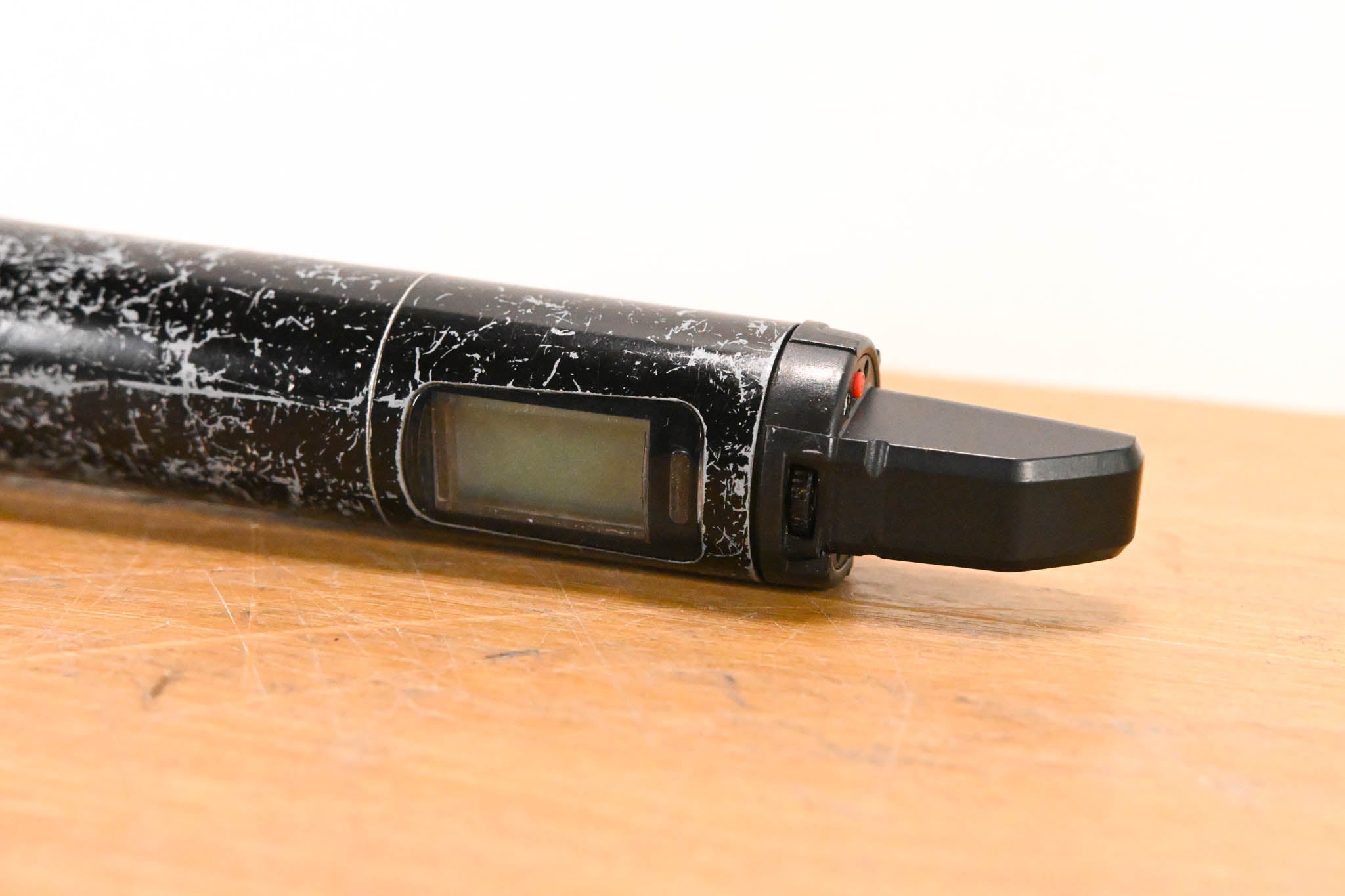Sennheiser EM 2050 Wireless Receiver w/ Handheld - 558-626MHz NO CAPSULE