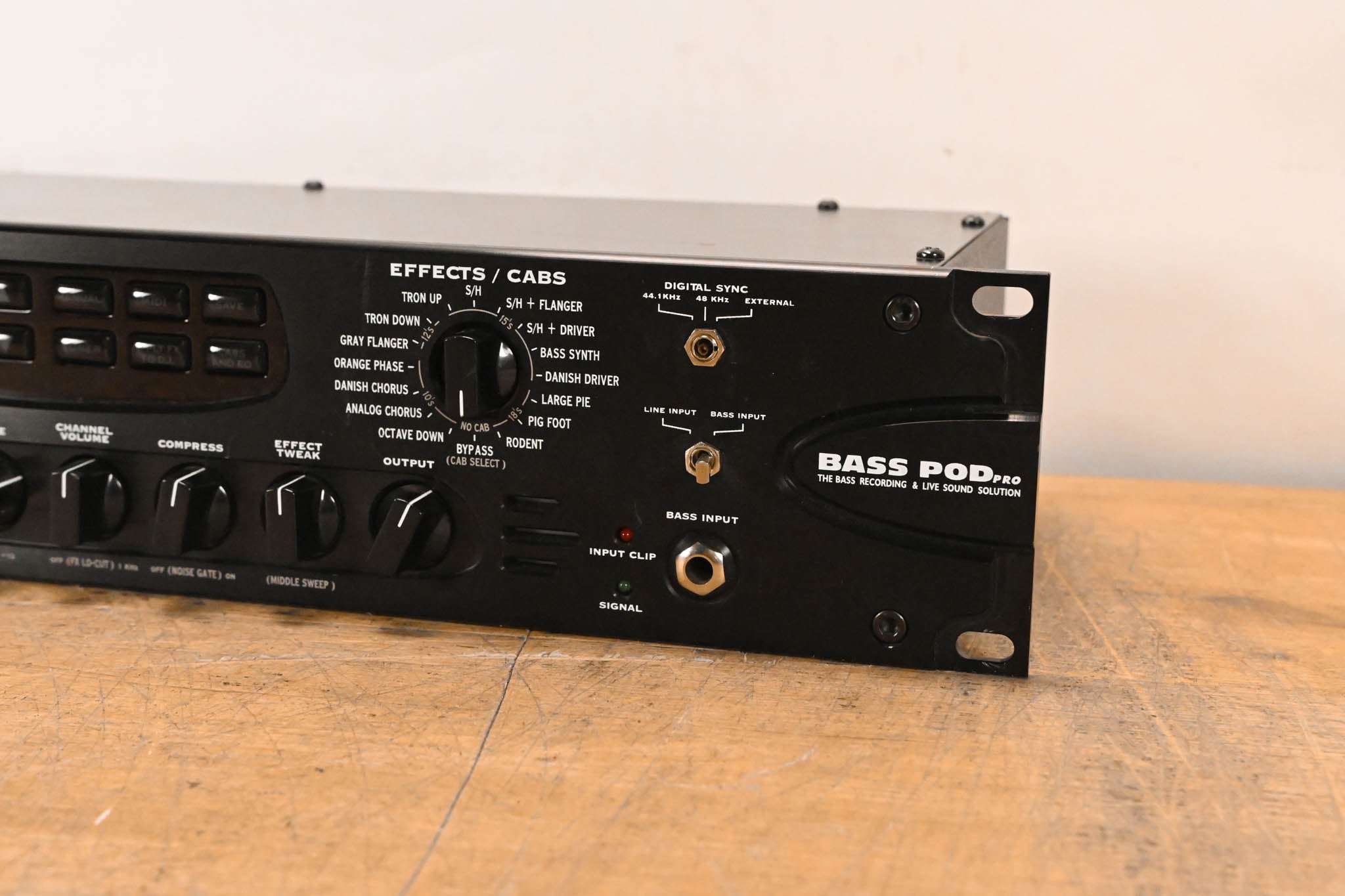 Line 6 Bass POD Pro Rackmount Multi-Effect and Amp Modeler