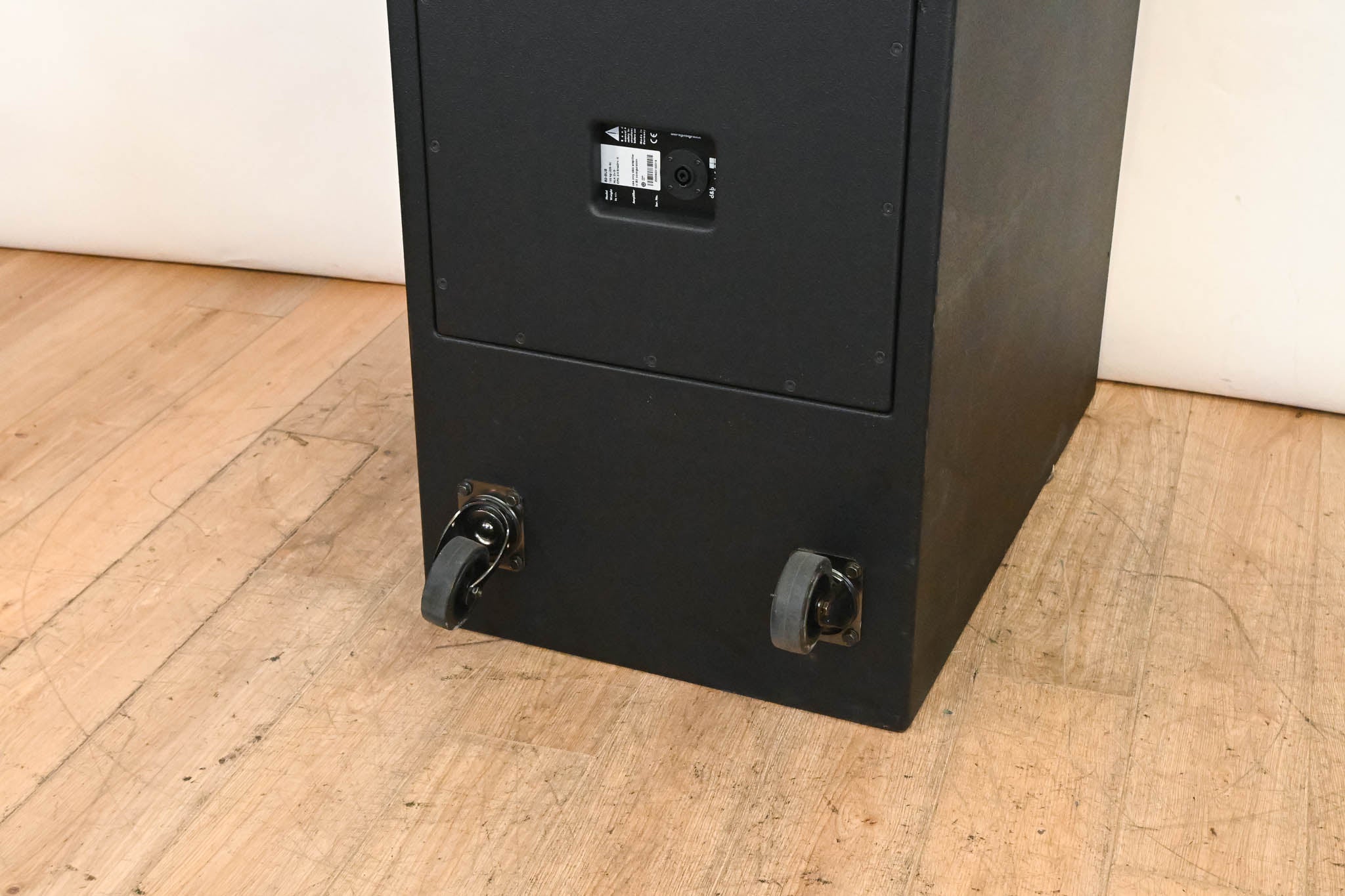 d&b audiotechnik B2-SUB 2 x 18" Passive Subwoofer