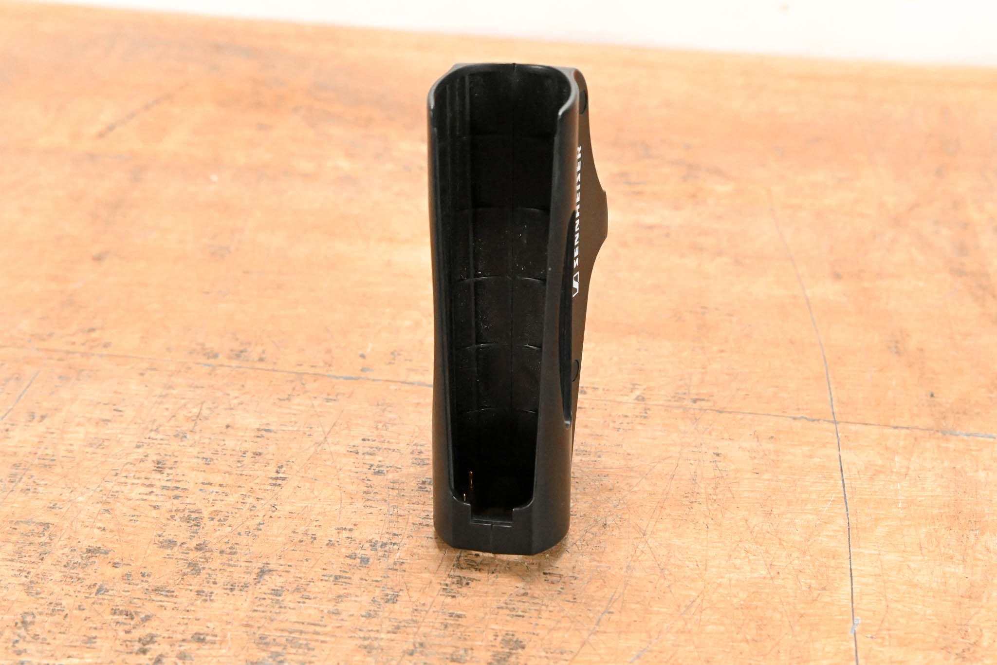 Sennheiser LA 2 Charging Adapter