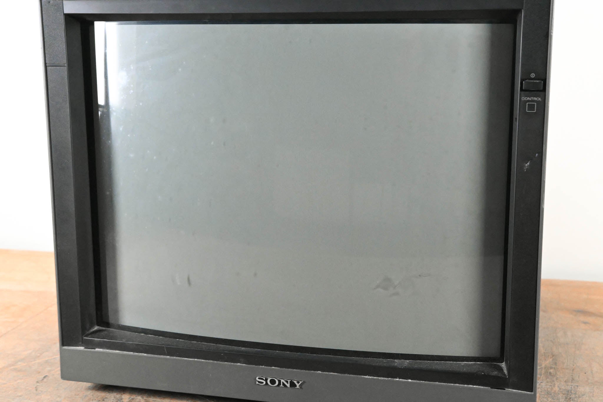 Sony PVM-20L5 CRT Trinitron Color Video Monitor