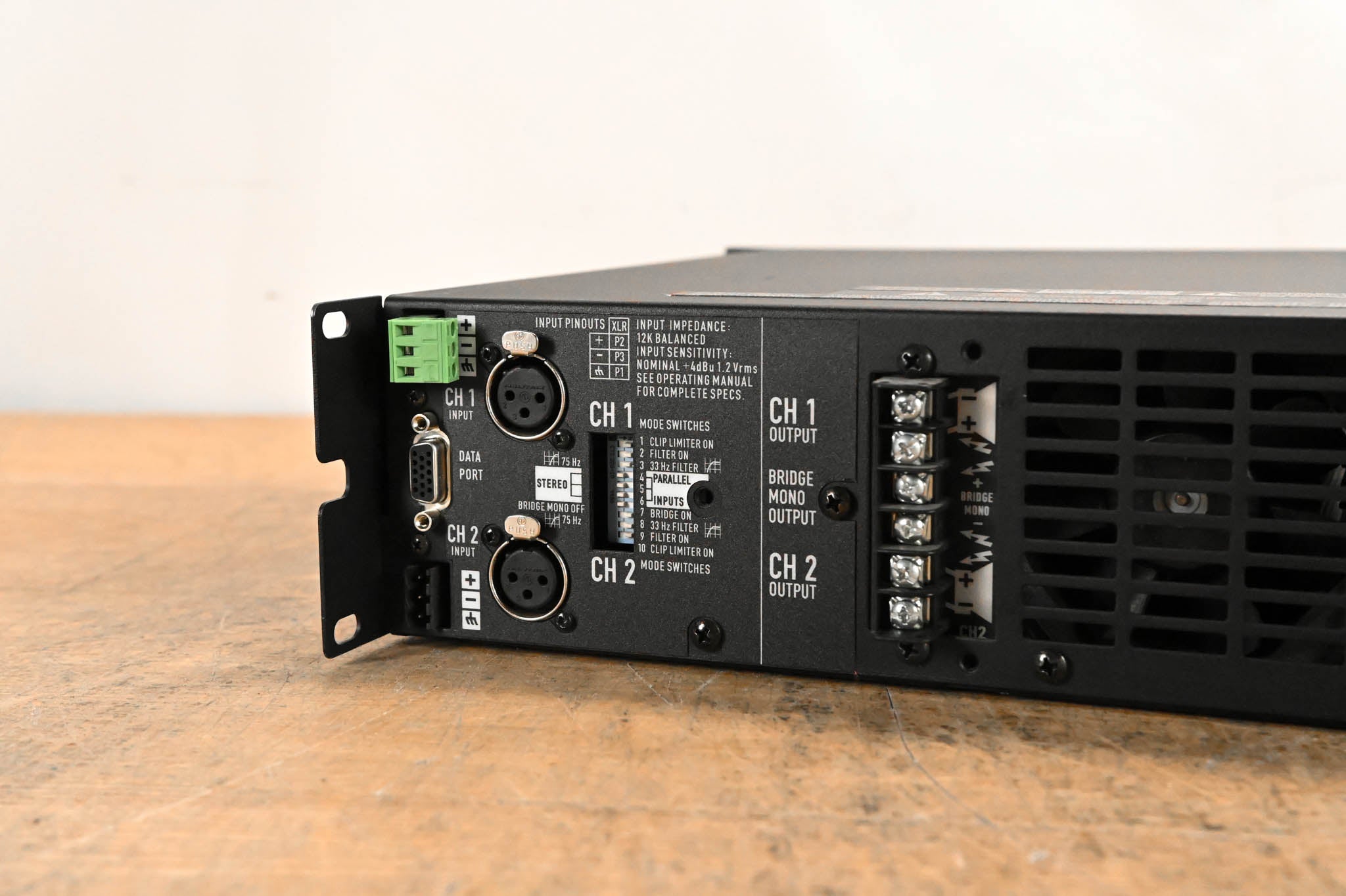 QSC CX702 2-Channel 700W Power Amplifier