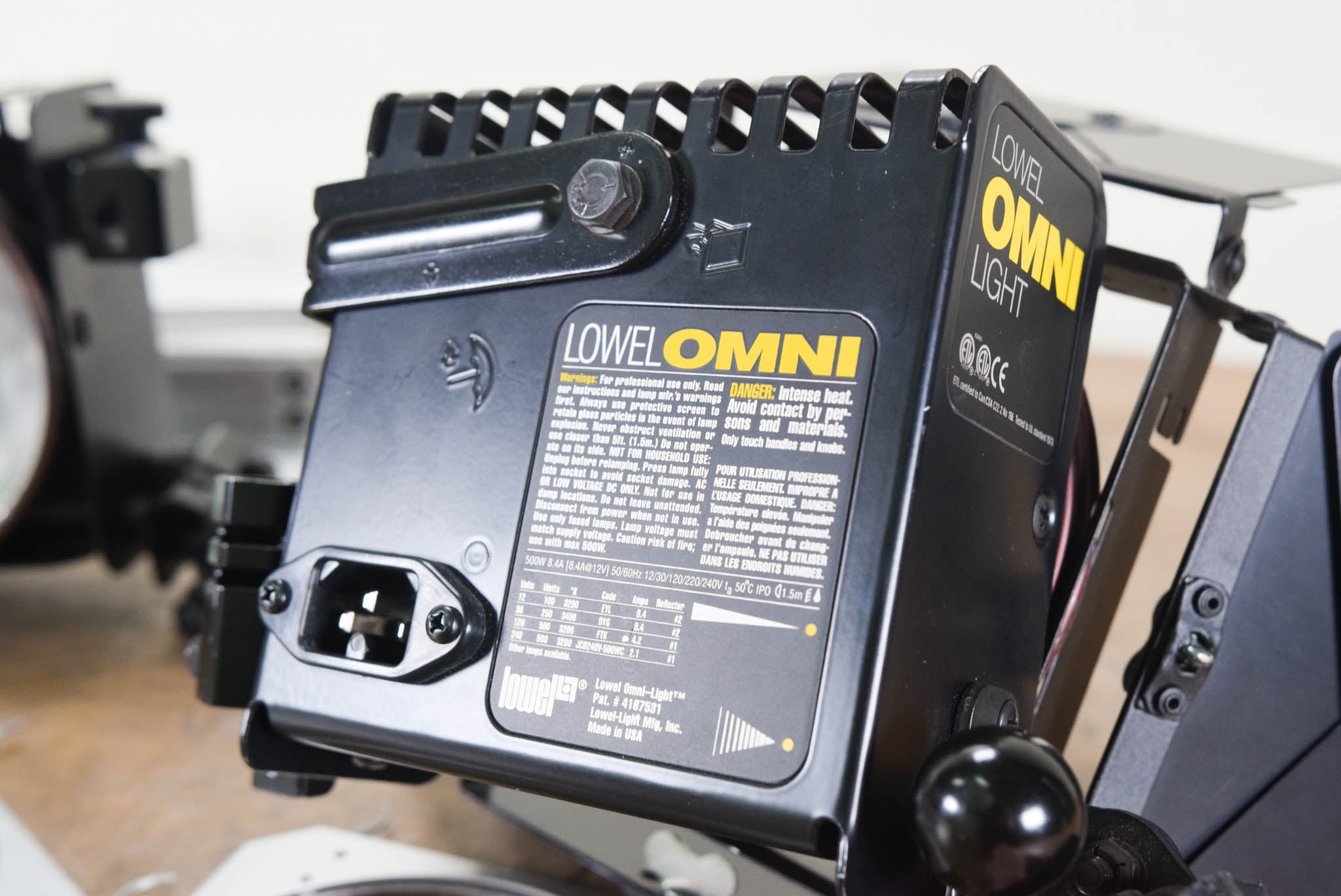 Lowel Omni-Light 500W Focus Flood Light (PAIR)