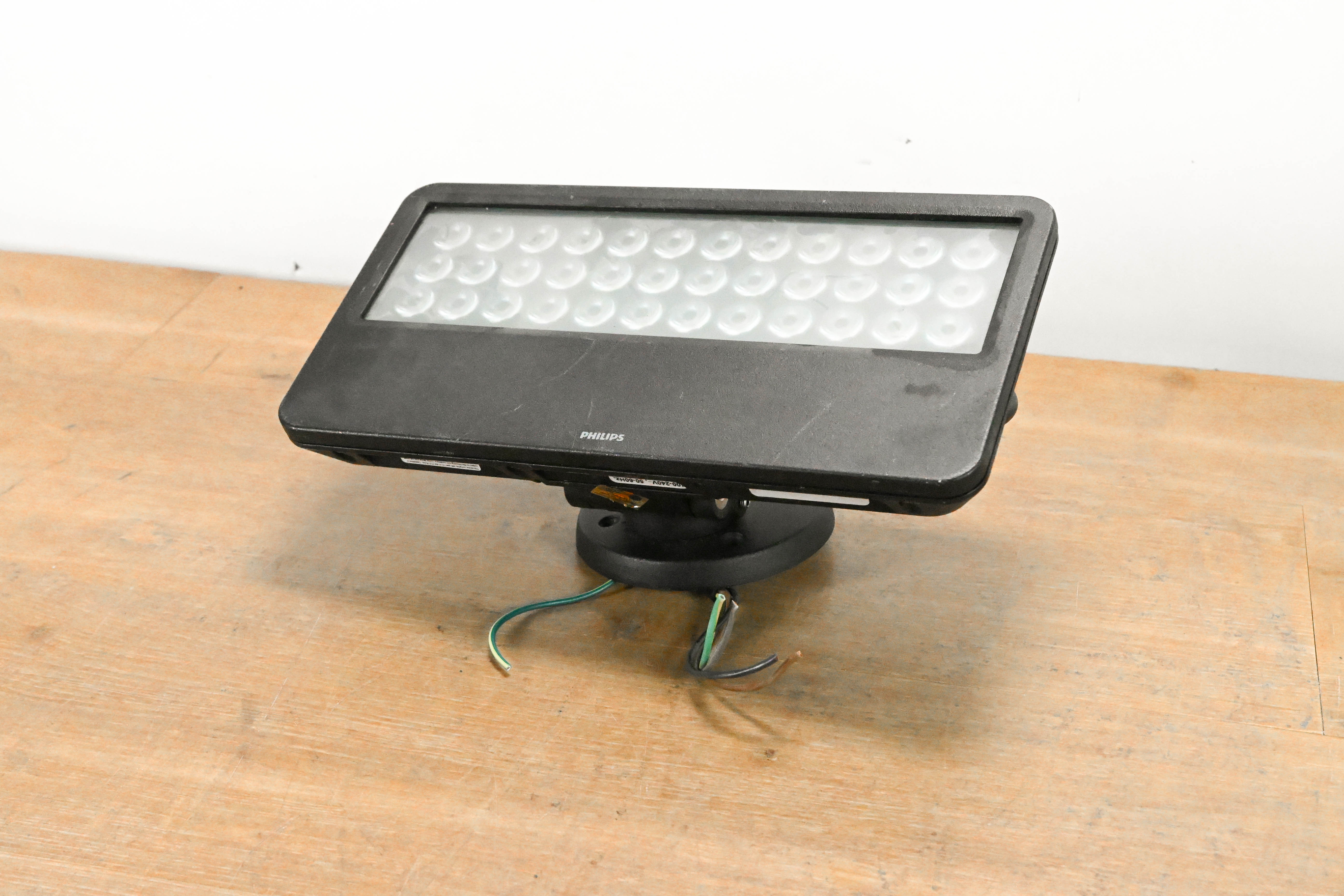 Philips iW Blast Powercore 21° Frosted Lens LED Fixture - Black
