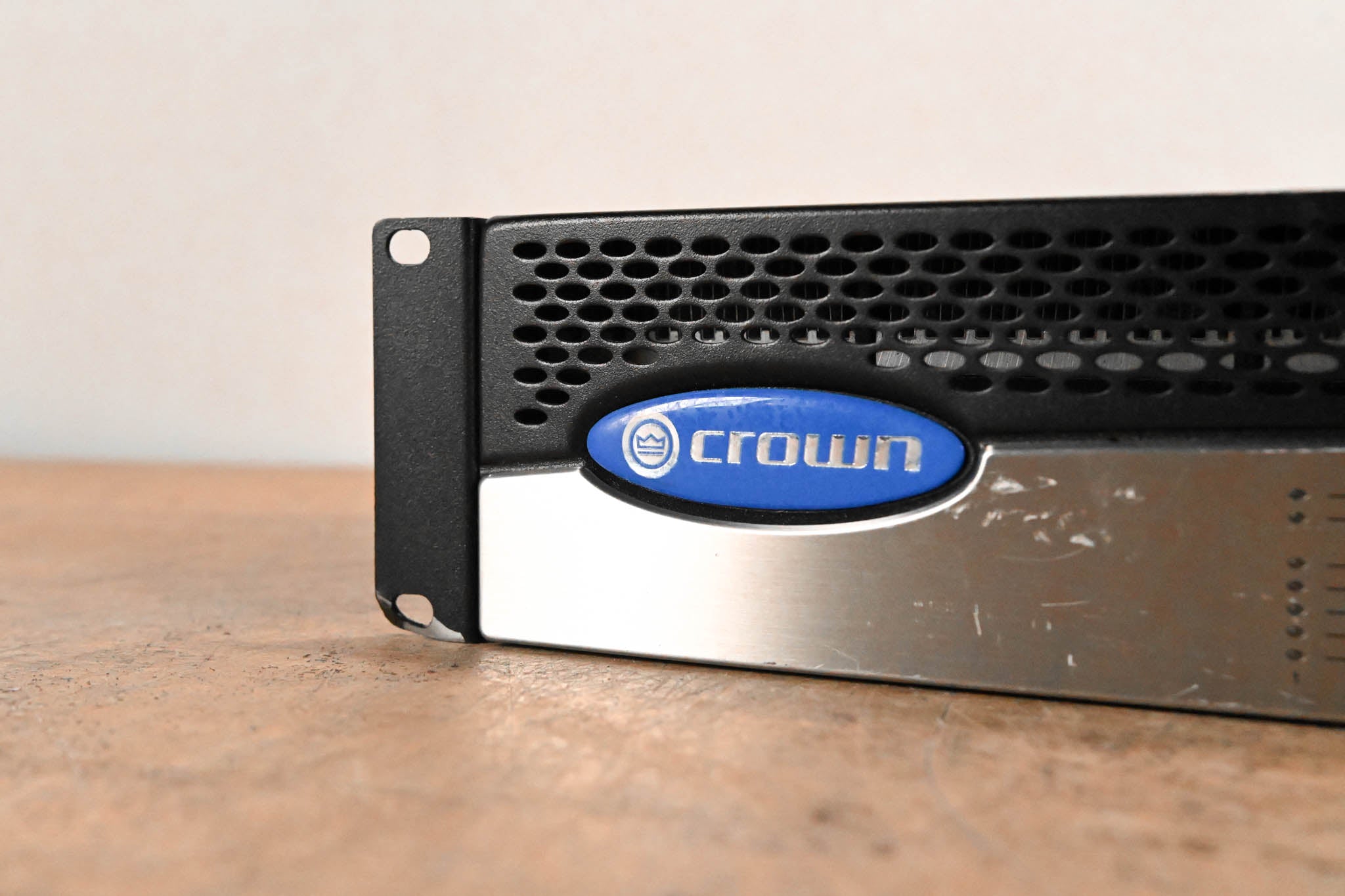 Crown CTs 2000 2-Channel 1000W Power Amplifier