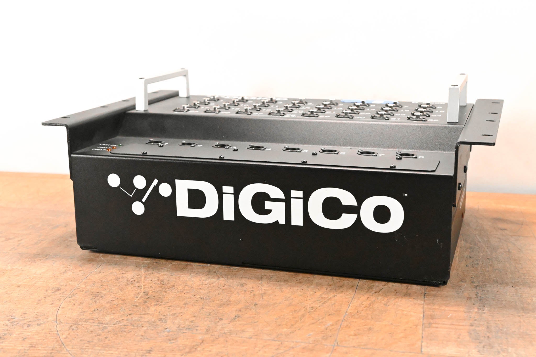 DiGiCo D-Rack 32 x 8 Cat 6 Analog I/O Stage Box