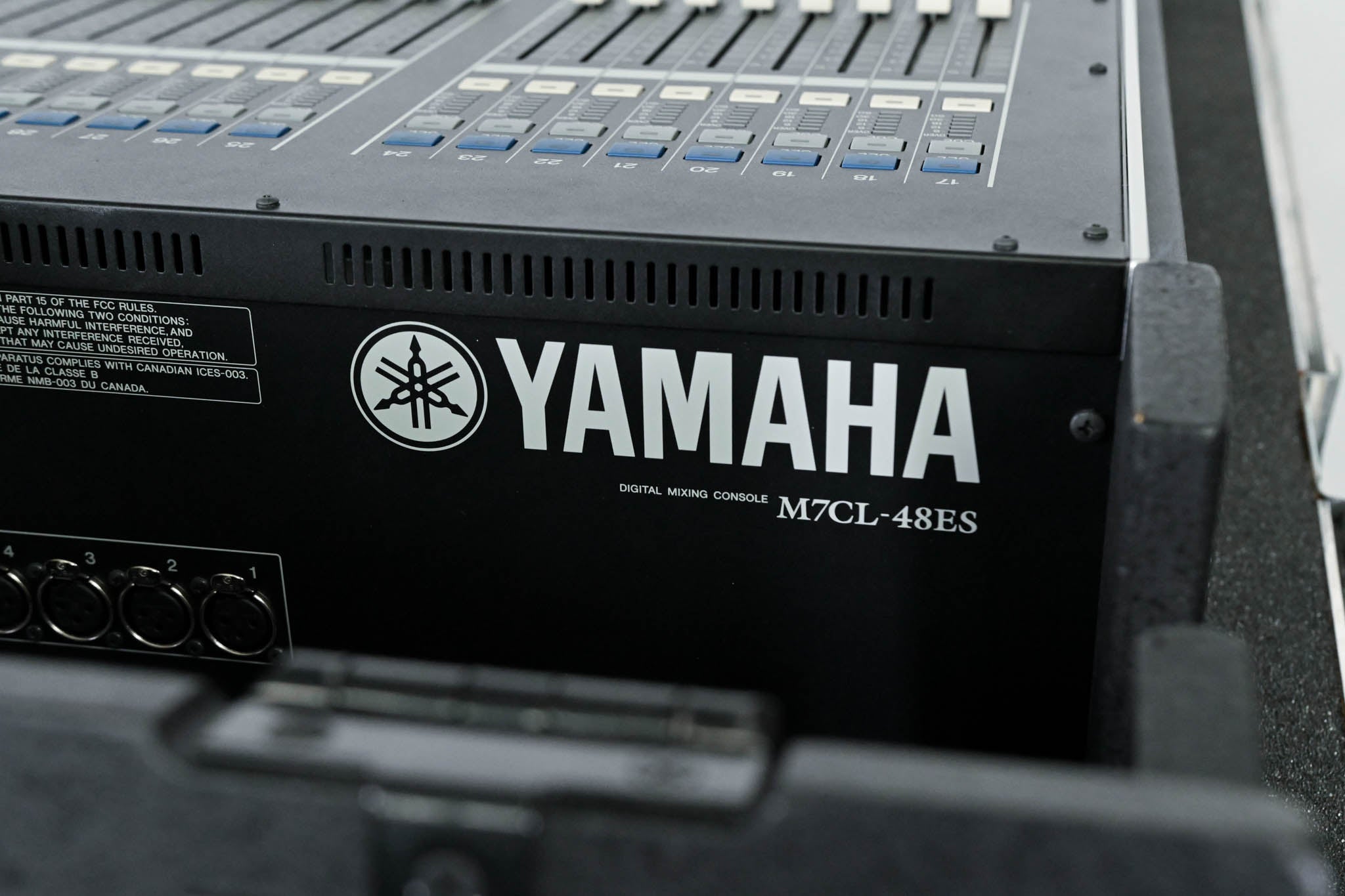 Yamaha M7CL-48ES 48-Channel EtherSound Digital Audio Mixer w/ Road Case