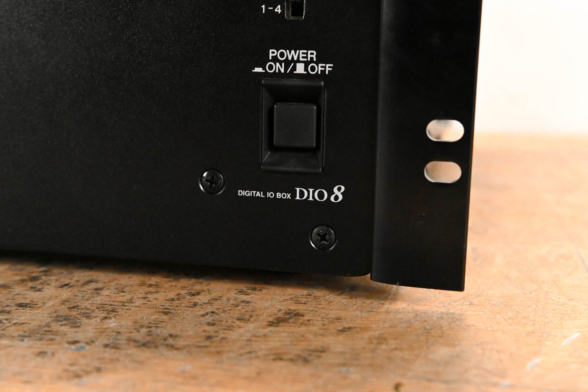 Yamaha DIO8 Digital I/O Box with 4 AES/EBU Cards