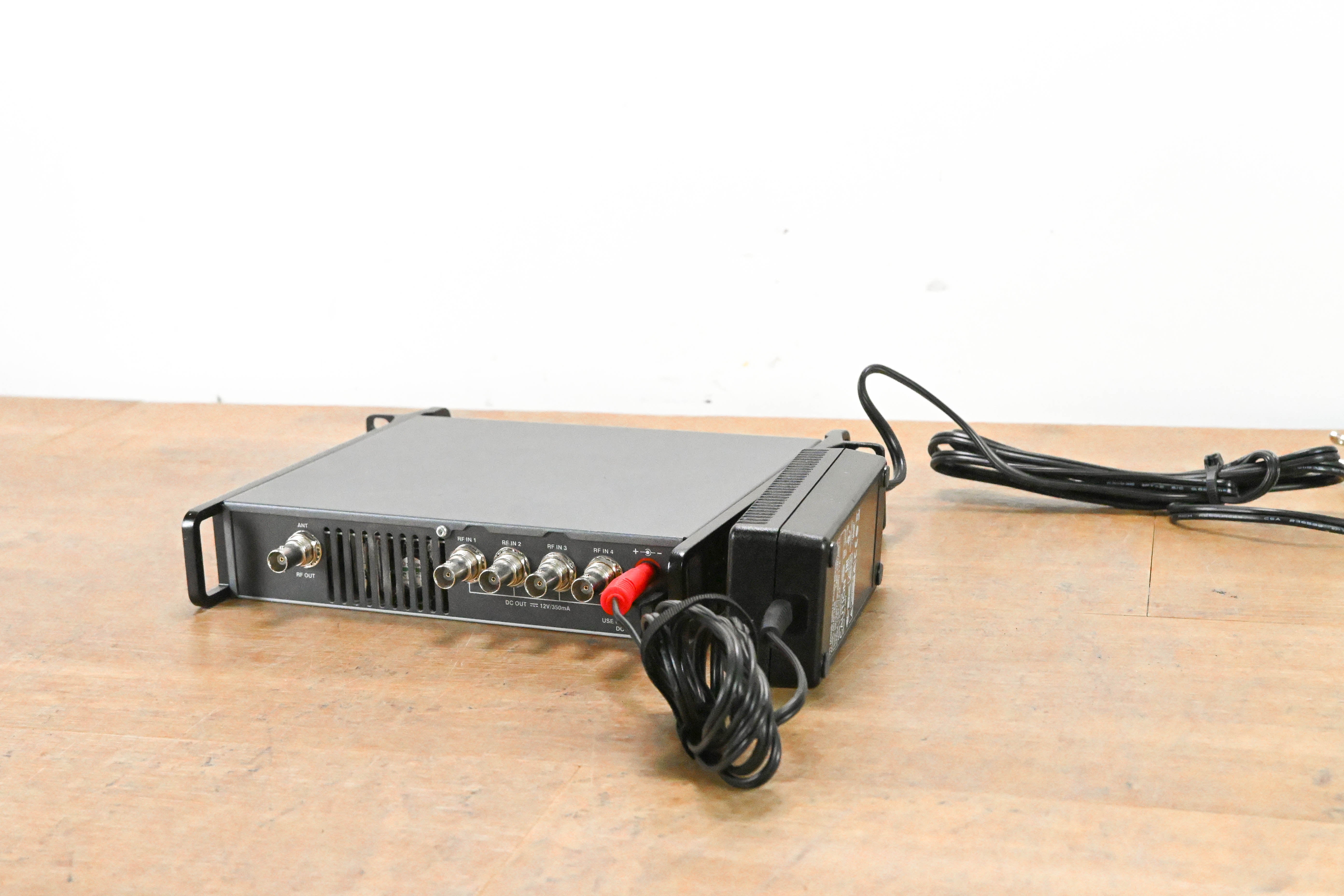 Sennheiser AC3 Antenna Combiner - 500-870 MHz