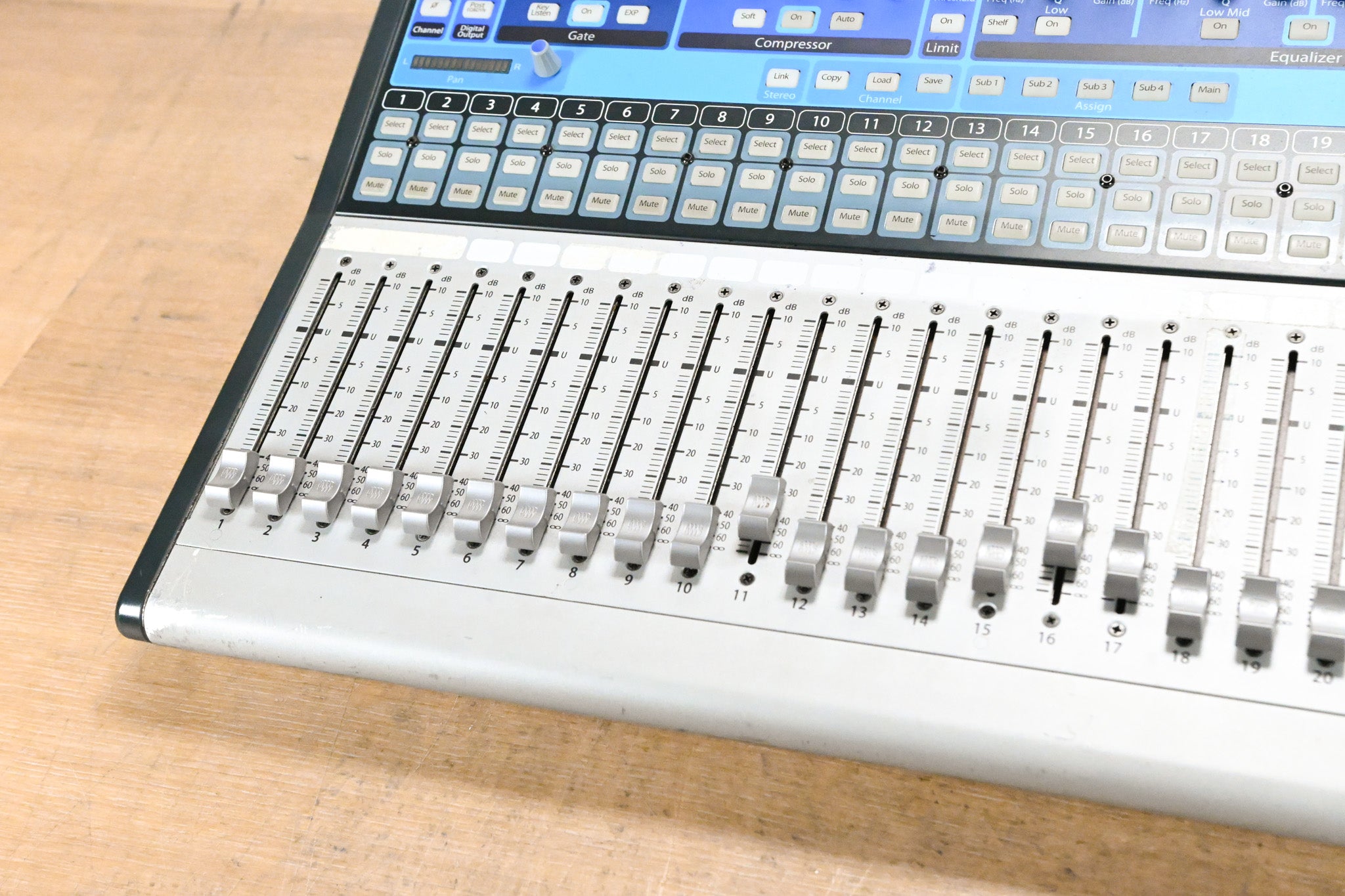 PreSonus StudioLive 24.4.2 24-Channel Digital Audio Mixer