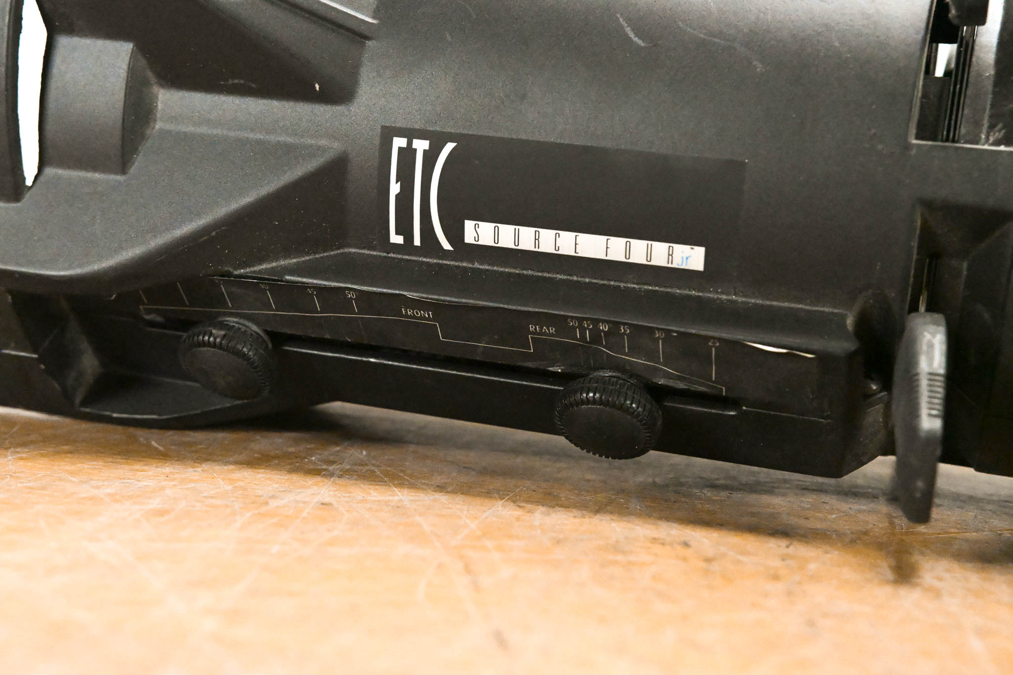 ETC Source Four Jr 25-50 Degree Zoom 575 Ellipsoidal Light