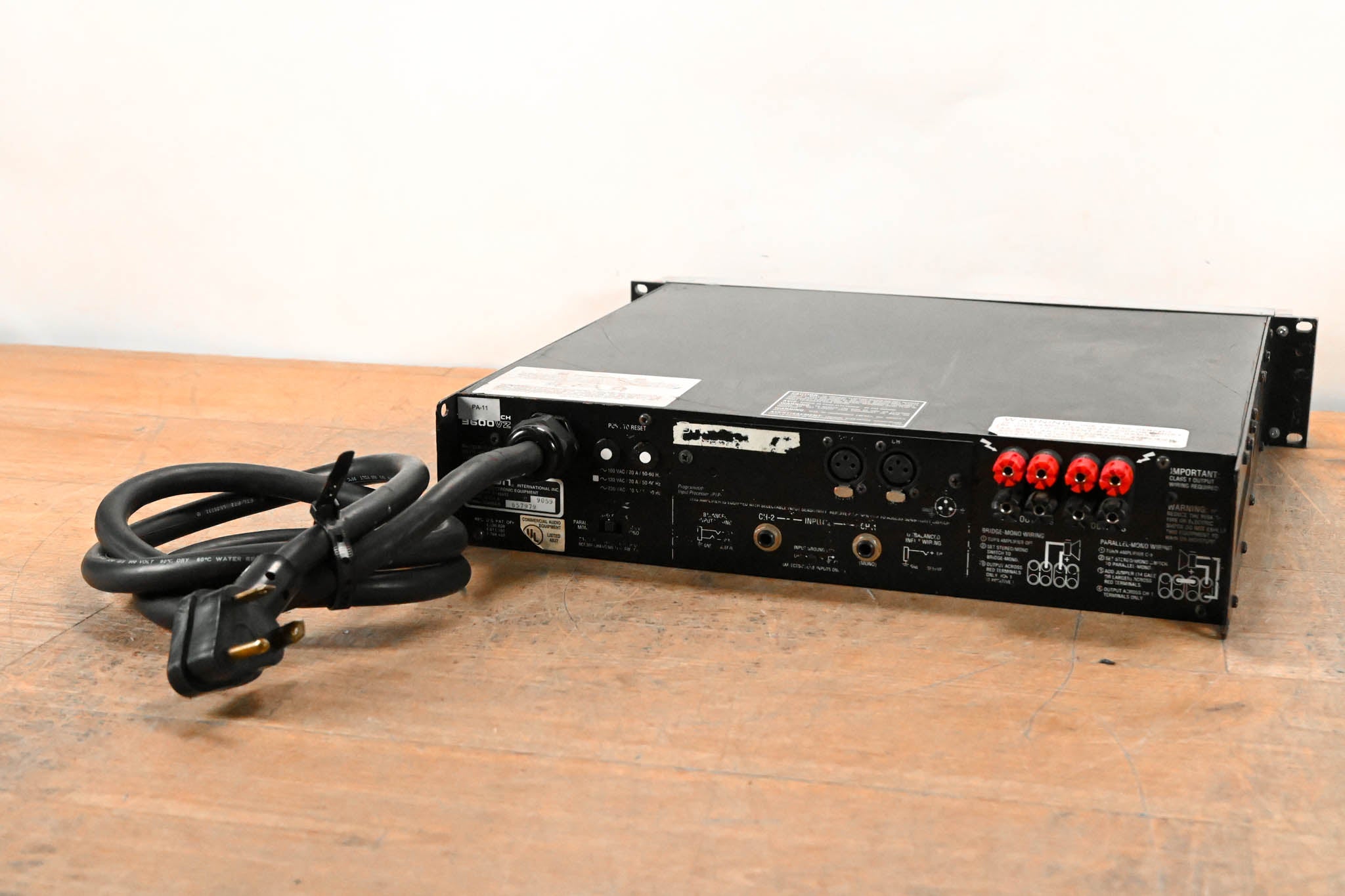 Crown Macro-Tech 3600VZ 2-Channel Power Amplifier