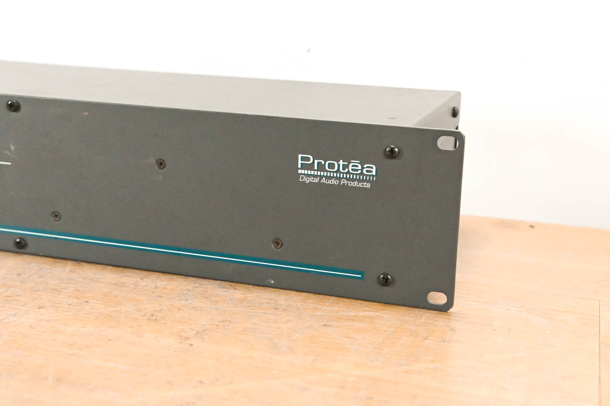 Ashly Protea 4.24GS 4-Channel Digital Graphic Equalizer Slave