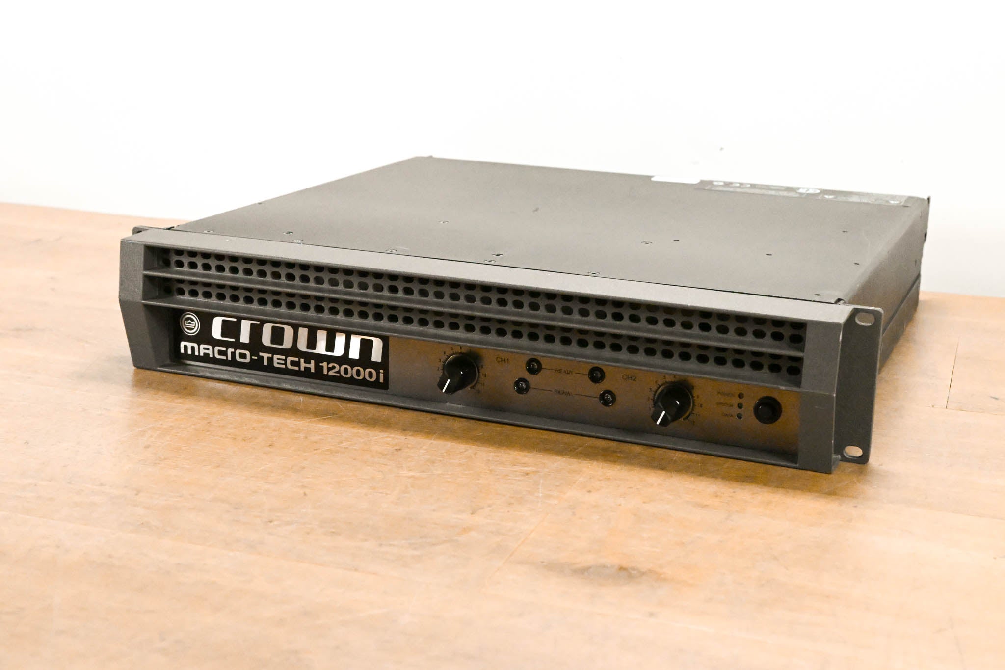 Crown MA 12000i Macro-Tech 2-Channel Power Amplifier, 4500W @ 4 ohms