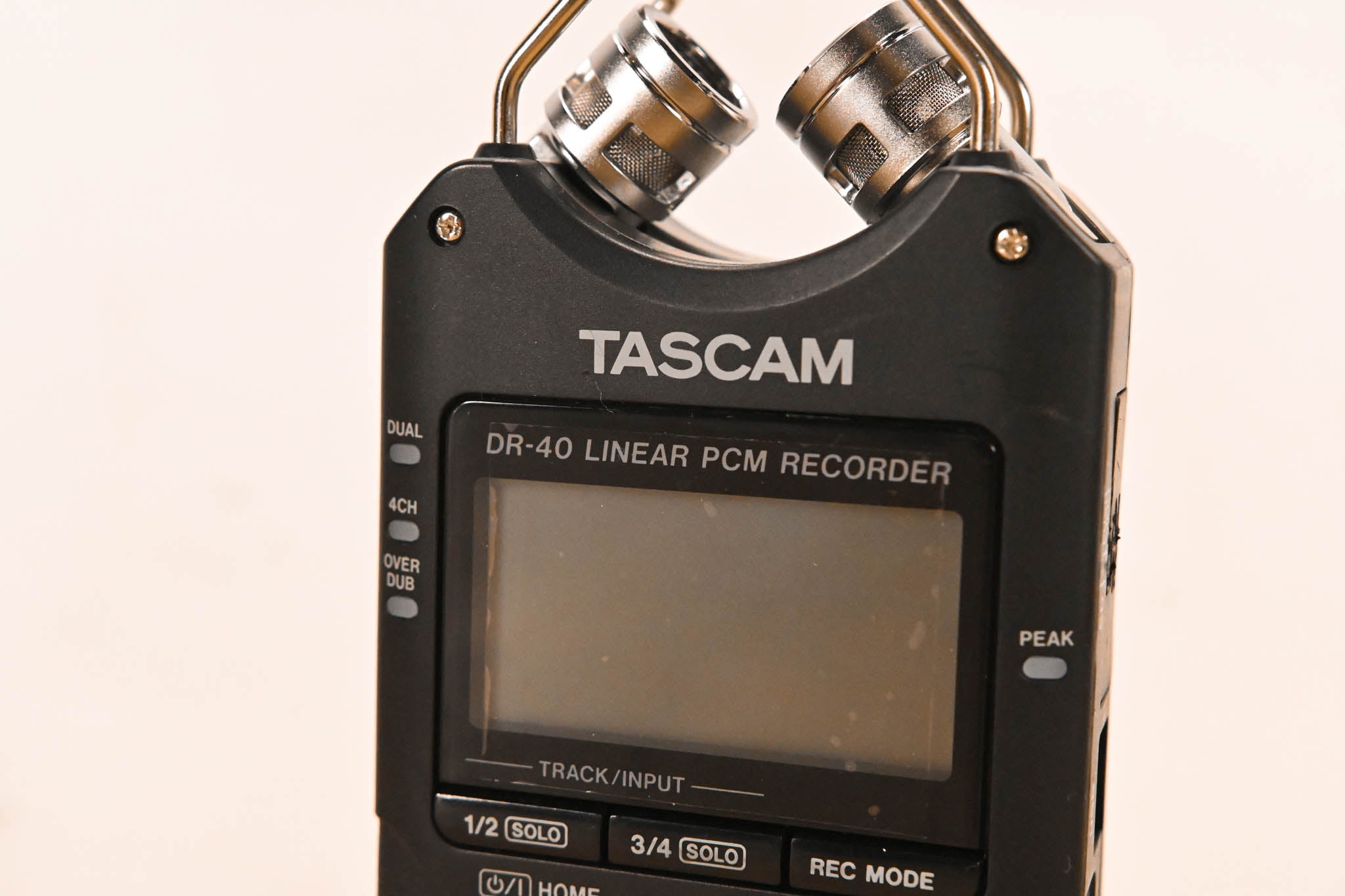 TASCAM DR-40 Handheld 4-Track Recorder