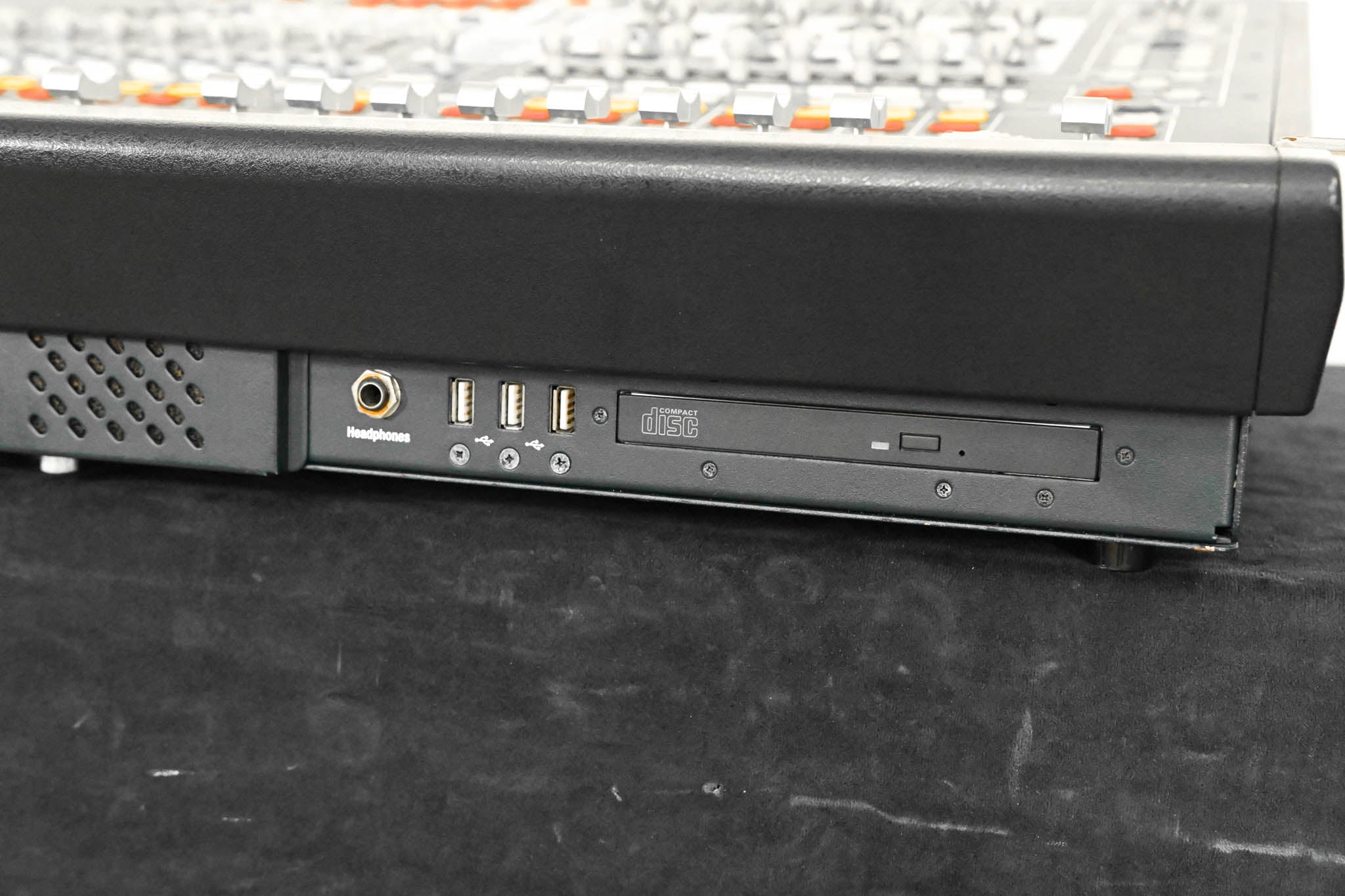 AVID VENUE SC48 Digital Audio Mixing Console