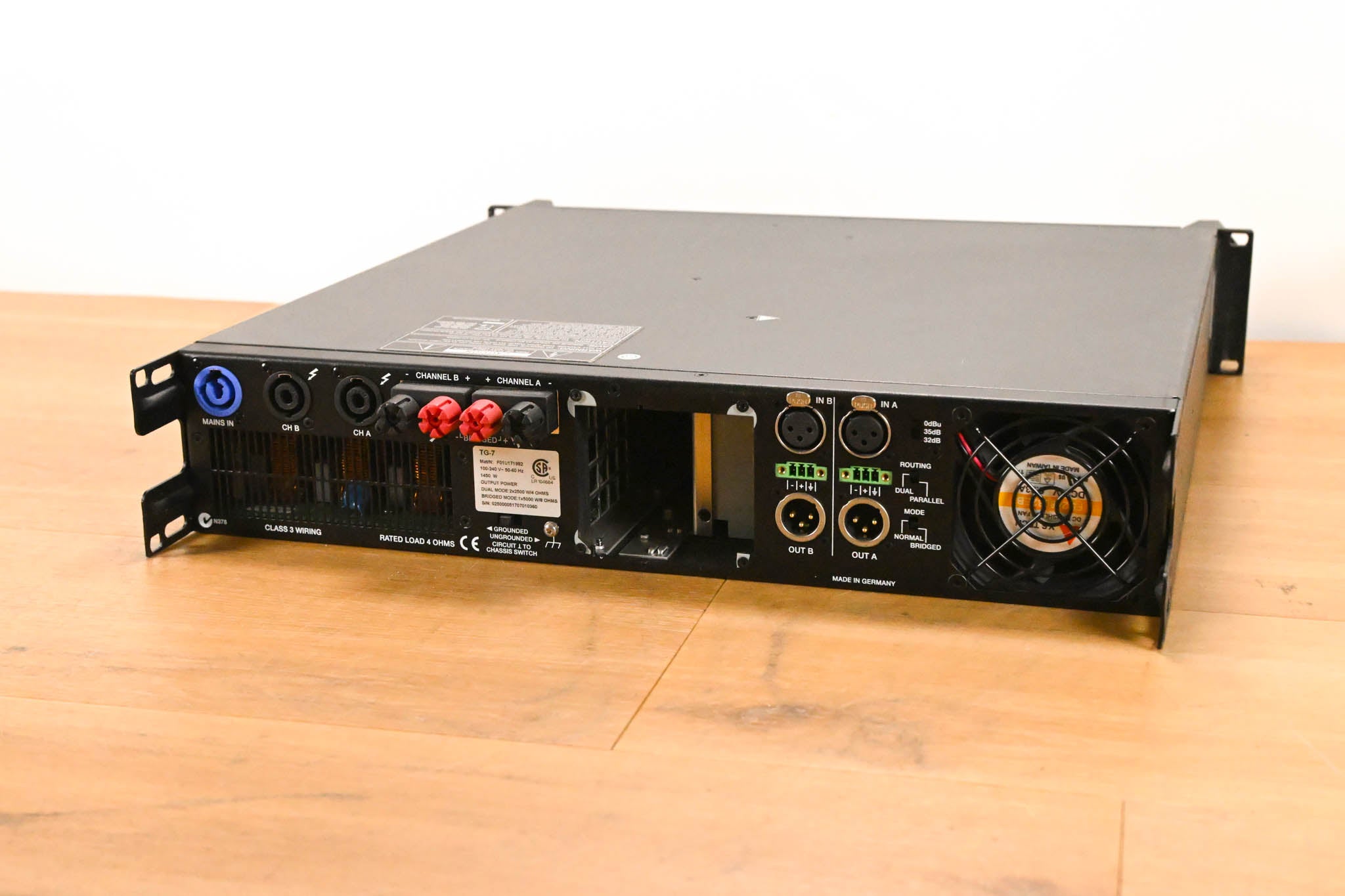 Electro-Voice (EV) TG-7 Tour-Grade Stereo Power Amplifier