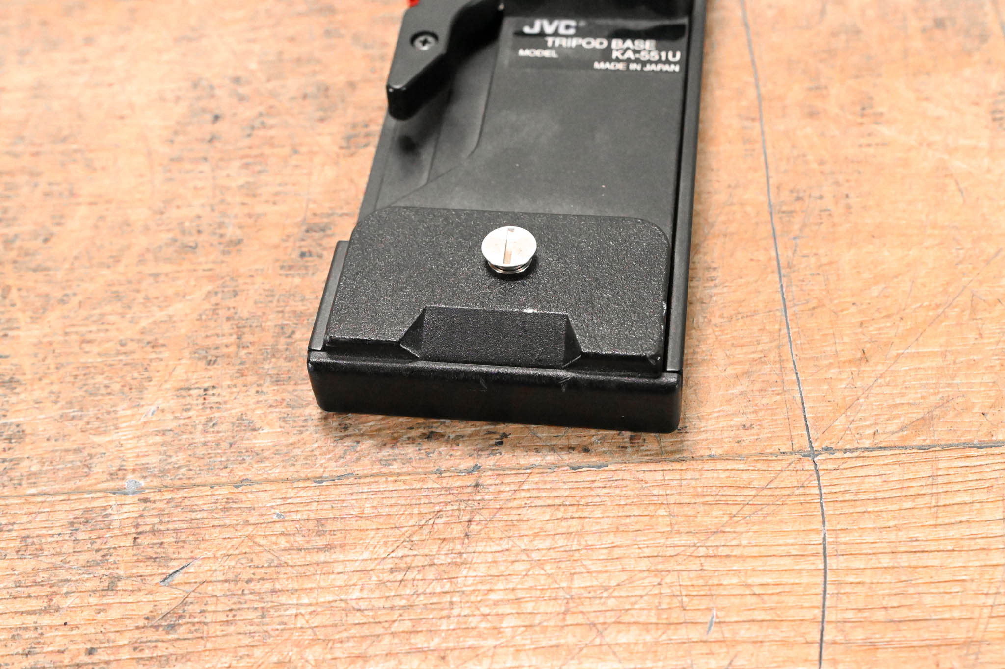 JVC KA-551U Tripod Adapter Plate