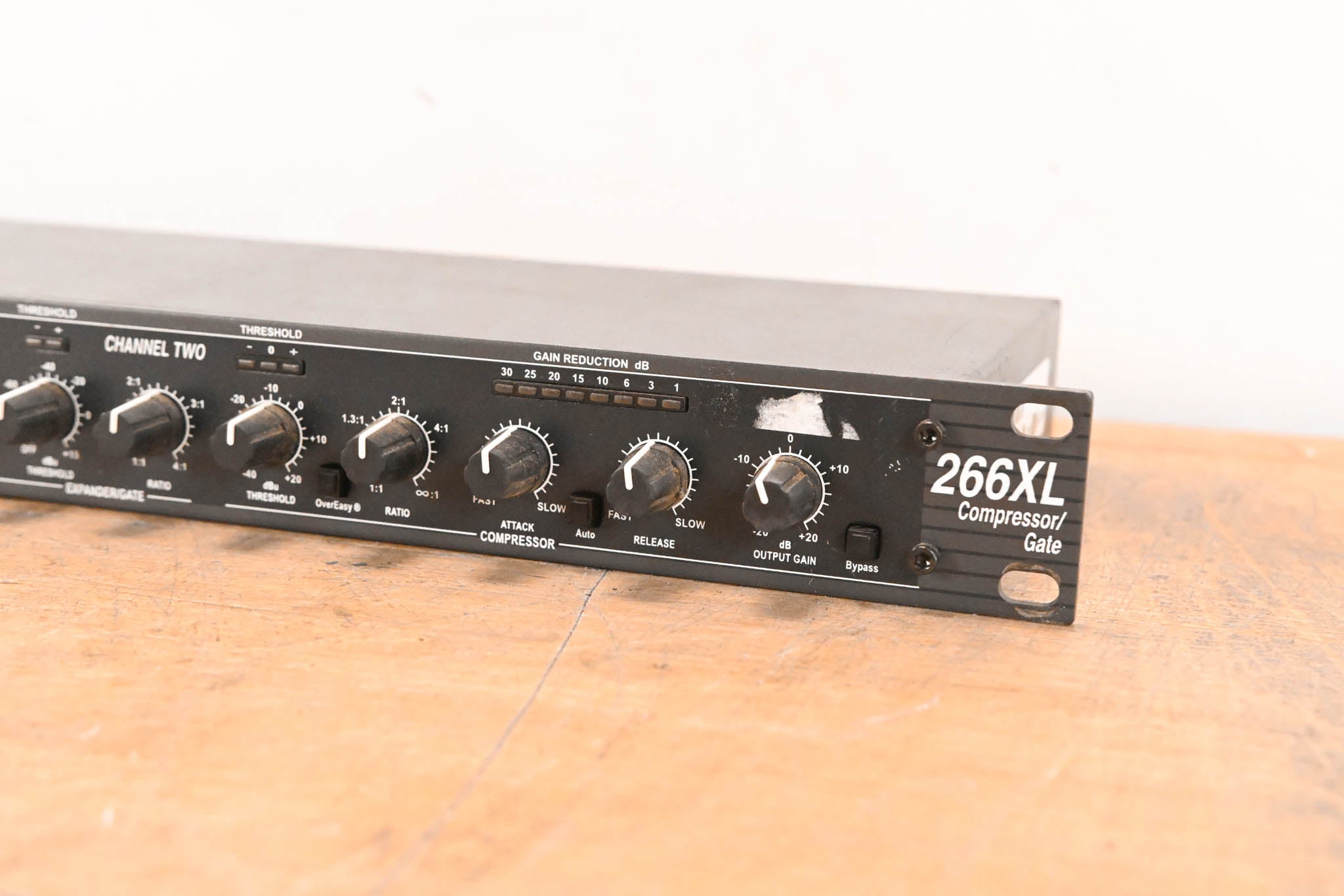 dbx 266XL 2-Channel Compressor/Gate CG01W5Y