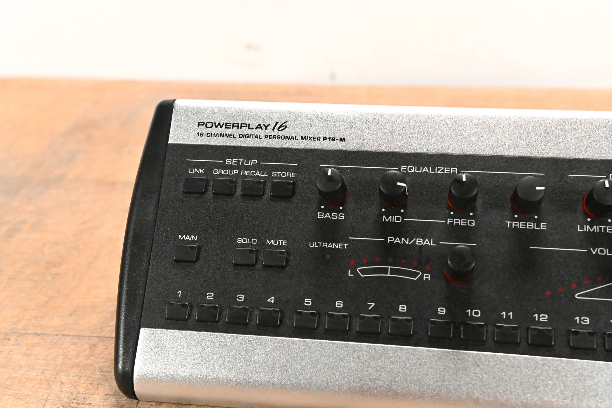 Behringer Powerplay P16-M 16-Channel Digital Personal Mixer