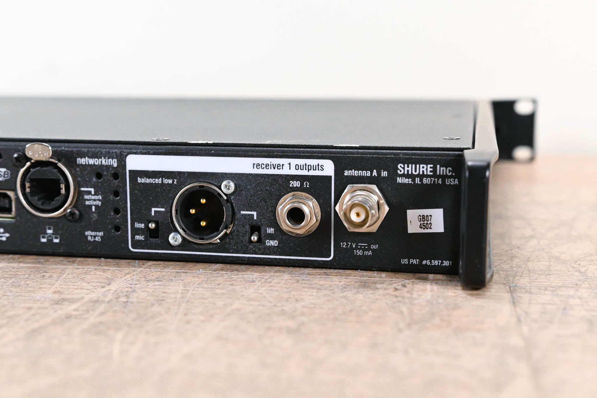 Shure UR4D Dual Wireless Receiver - H4 Band: 518-578 MHz