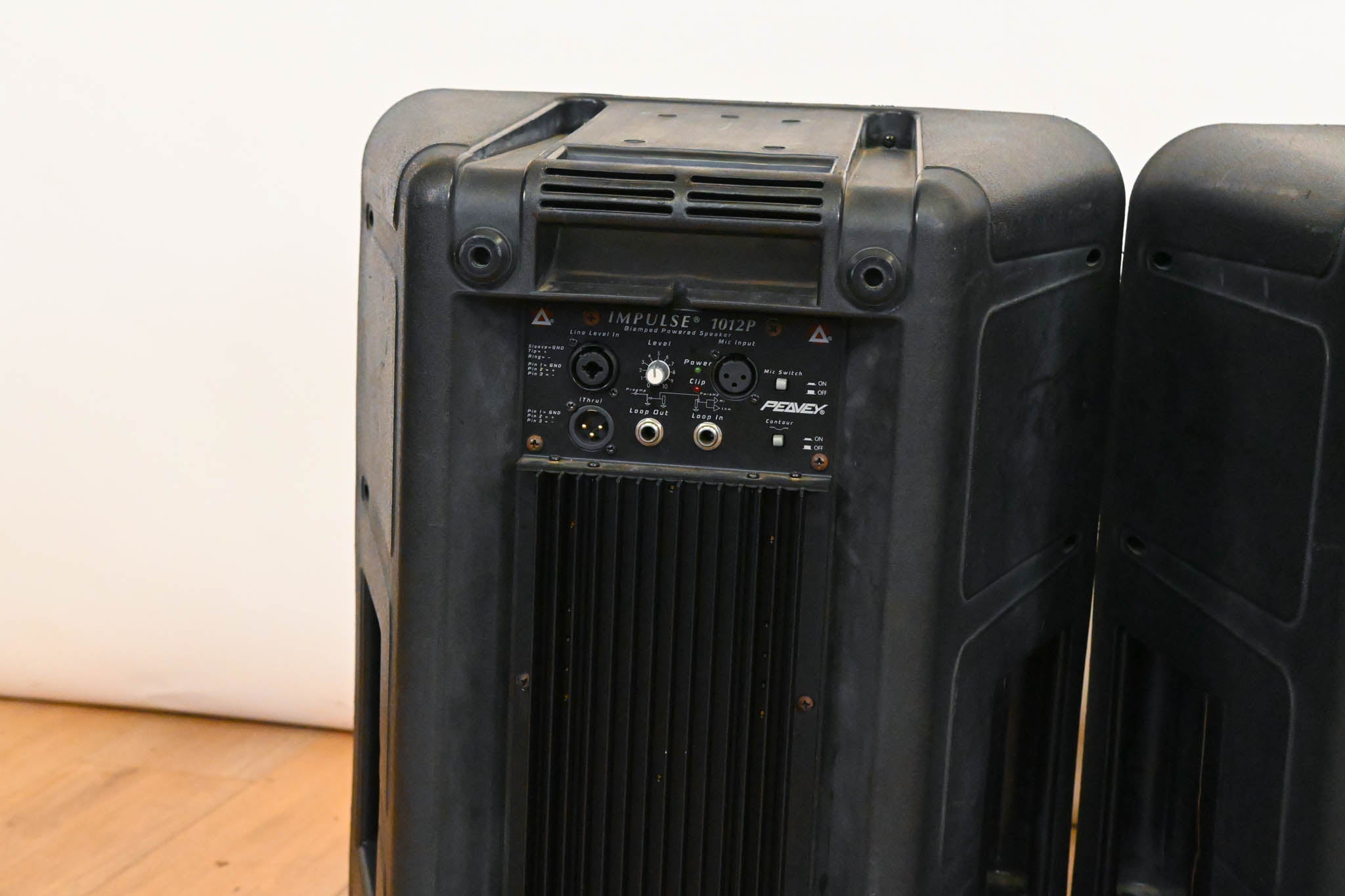 Peavey Impulse 1012p Biamped Powered Speaker (PAIR)