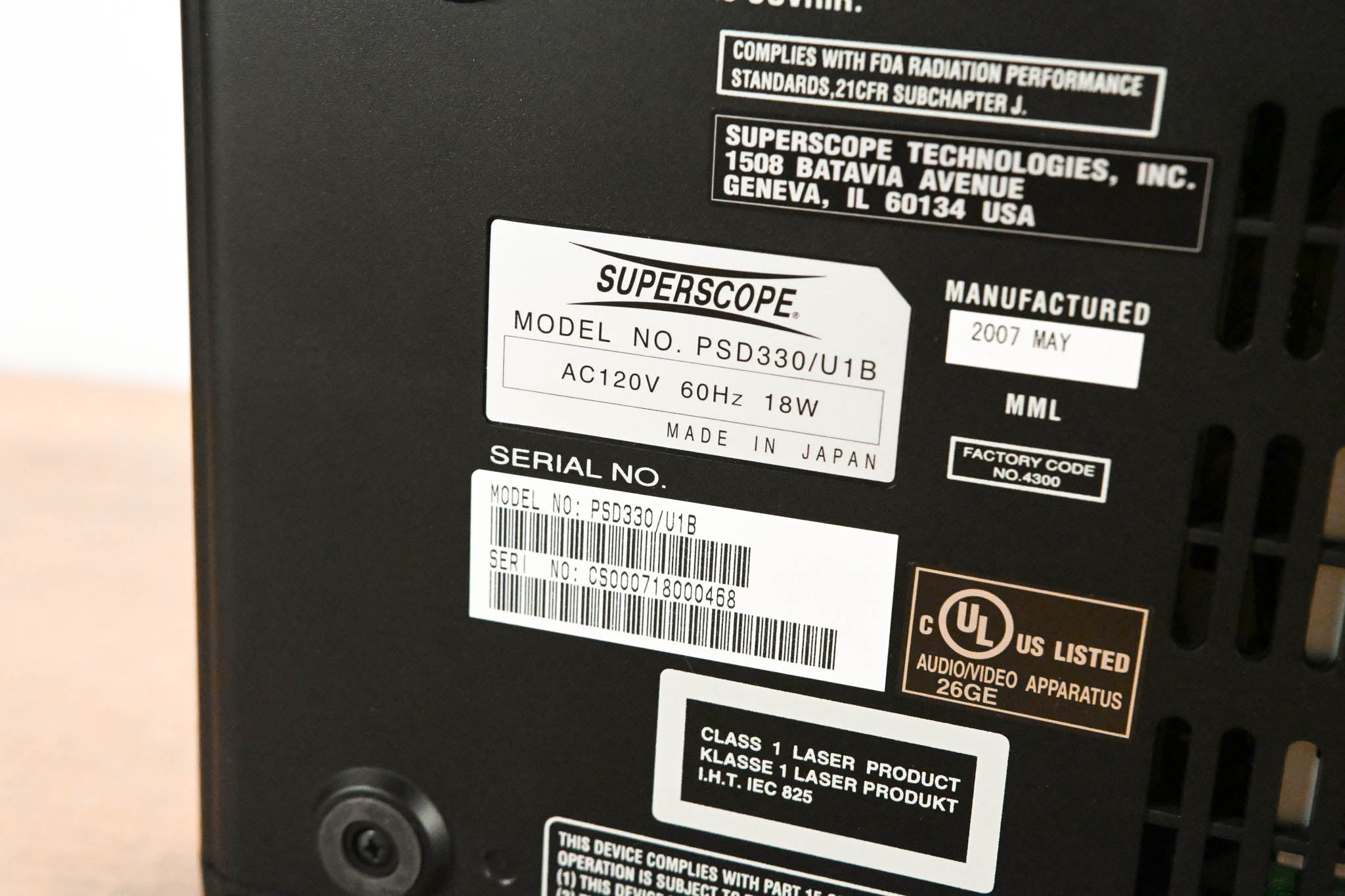 Superscope PSD330 Compact CD Player/Recorder with CA300 Carrying Case