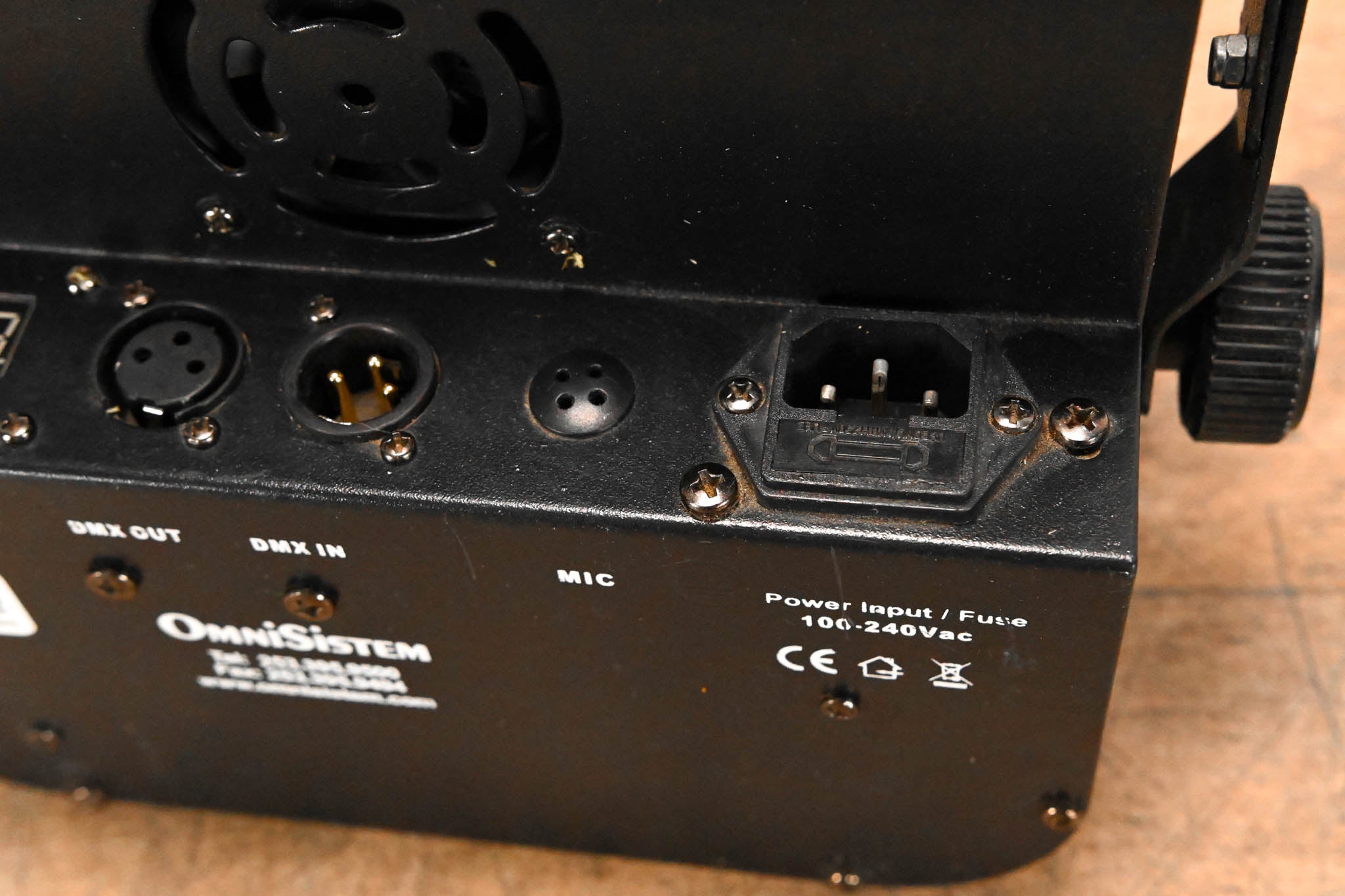 OmniSistem Thin Par Plus RGBW 6 x 10W RGBA Par Can Light