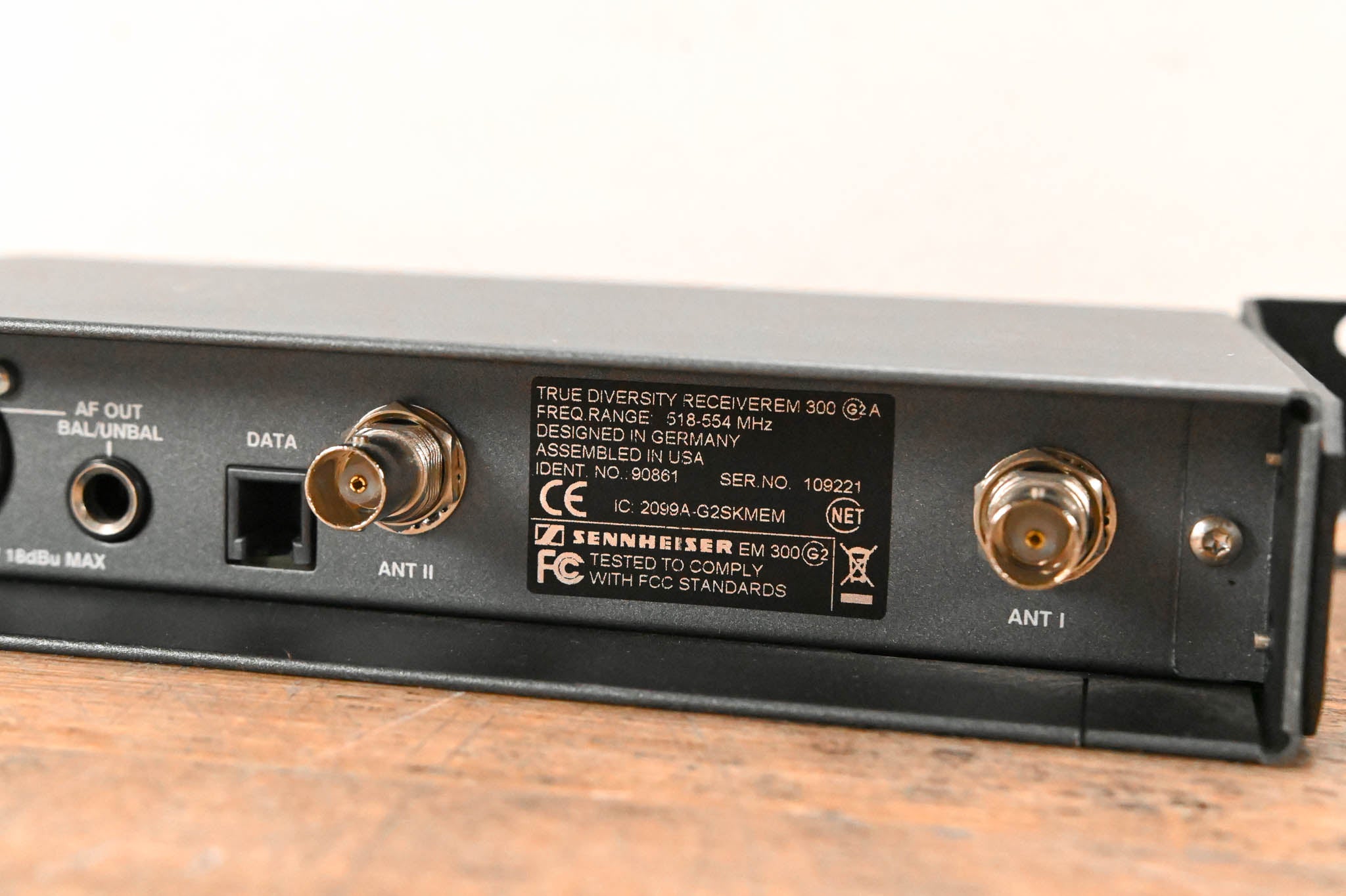 Sennheiser ew 300 G2 Handheld Wireless System 518-554MHz NO POWER SUPPLY