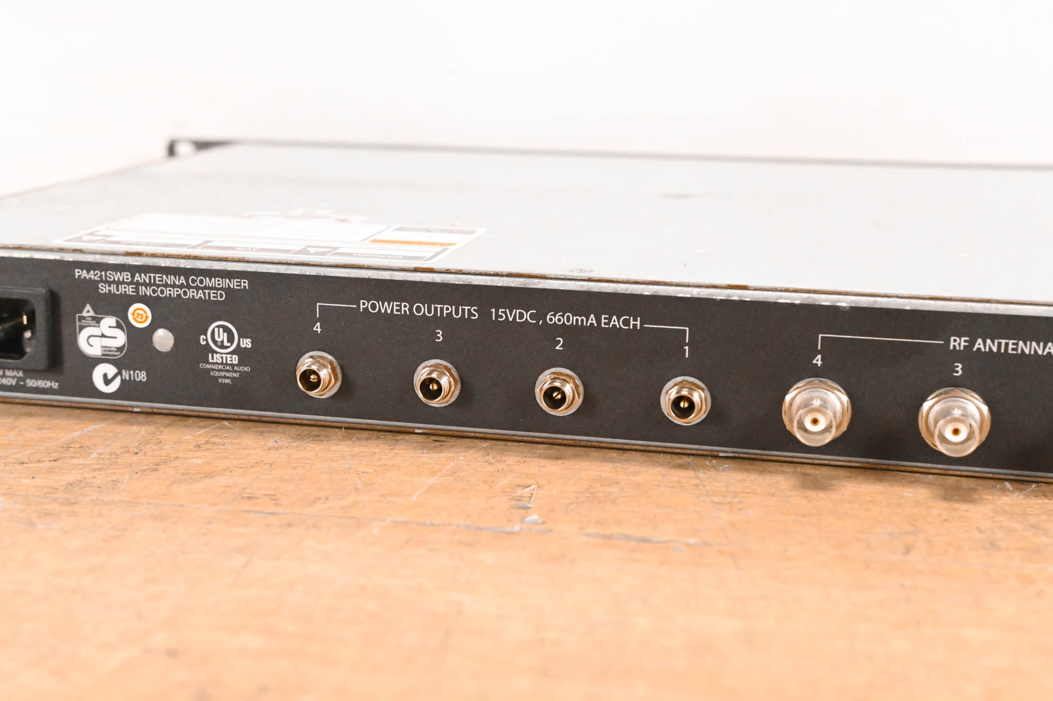 Shure PA421SWB 4-Port Antenna Combiner - 470-952 MHz