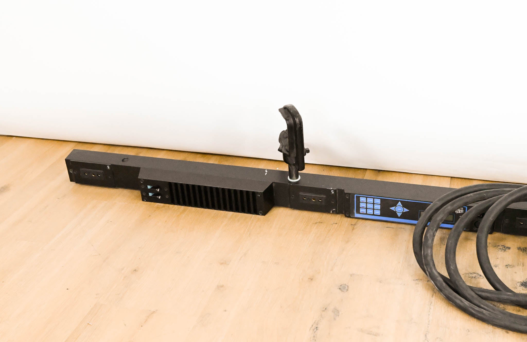 ETC SB6-10M 6 x 10A (1200W) SmartBar with Stage Pin Connectors