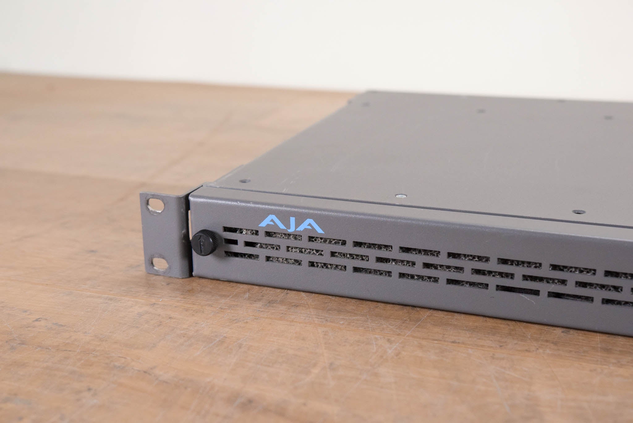 AJA FR1 R-Series 1RU Rackmount Frame with one RH10MD Card