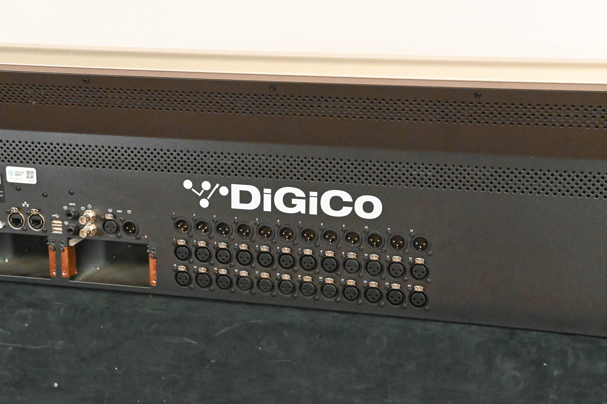 DiGiCo S31 48-Channel Digital Mixing Console