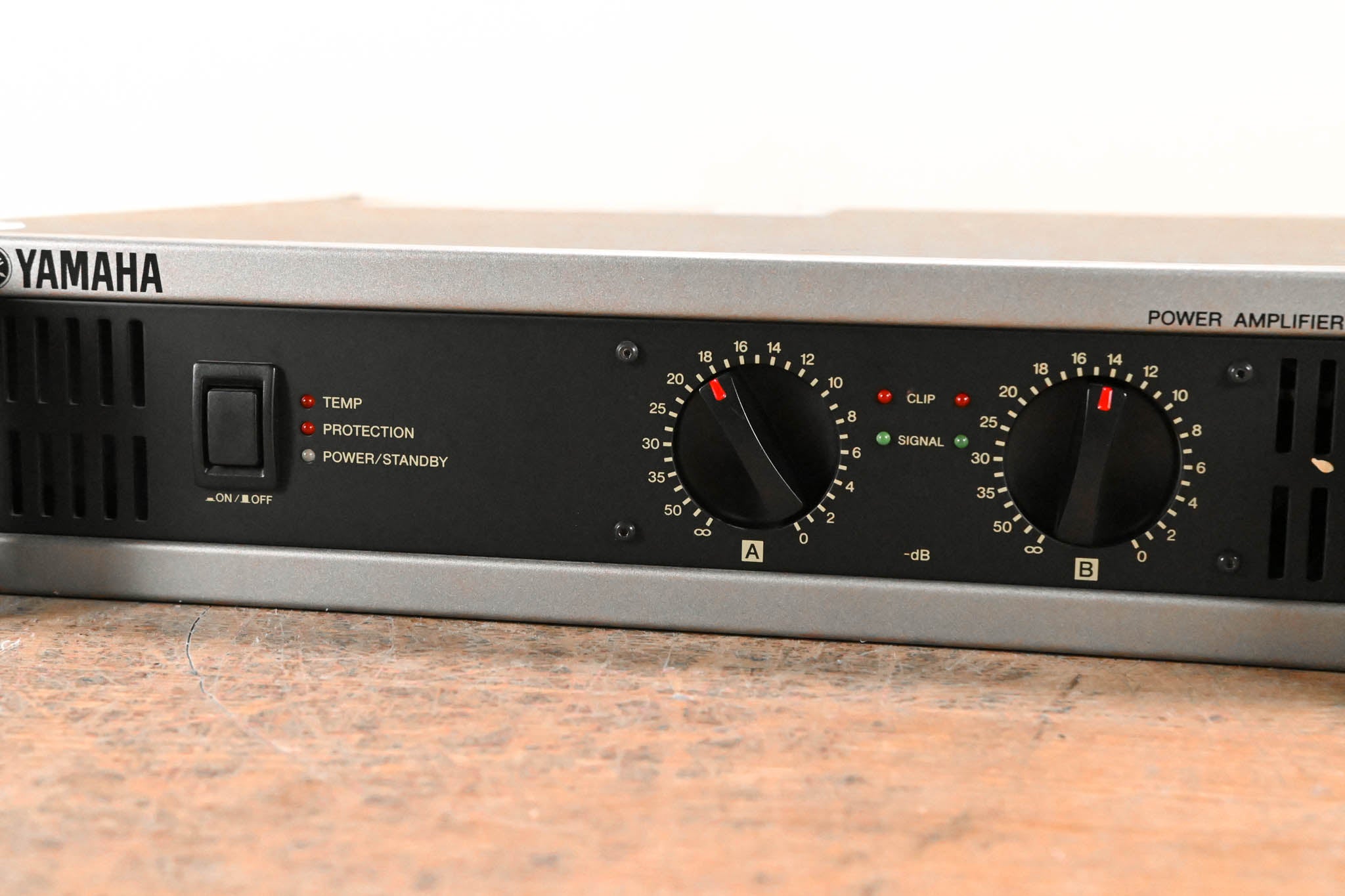 Yamaha XP2500 2-Channel Power Amplifier