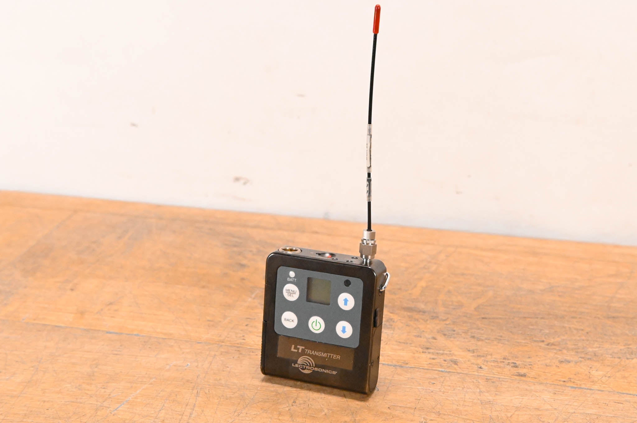 Lectrosonics Venue Wideband Mid 6-Channel Receiver w/ Bodypacks (NO PSU)