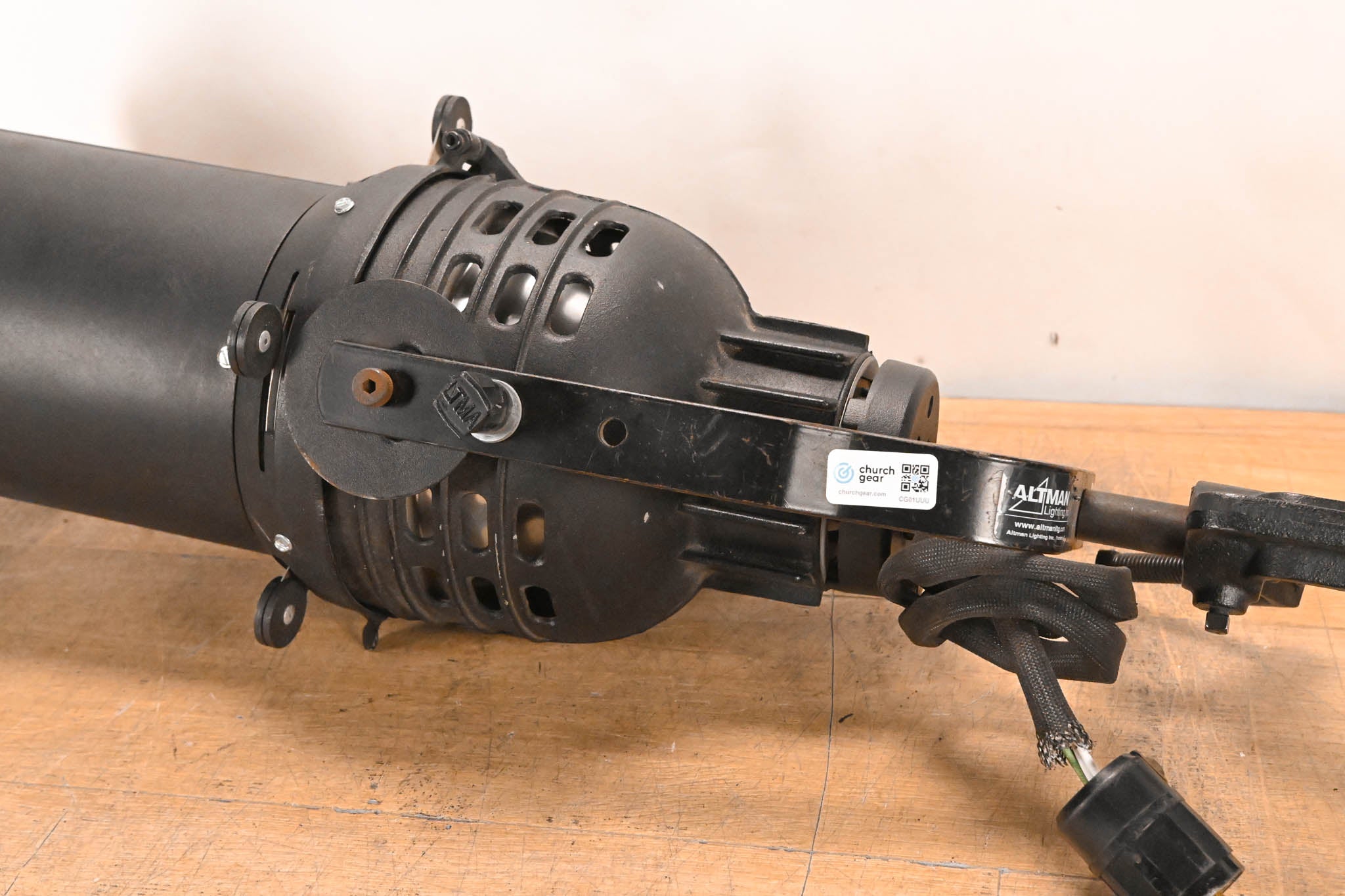 Altman 360Q 6" x 12" 750W Ellipsoidal Light