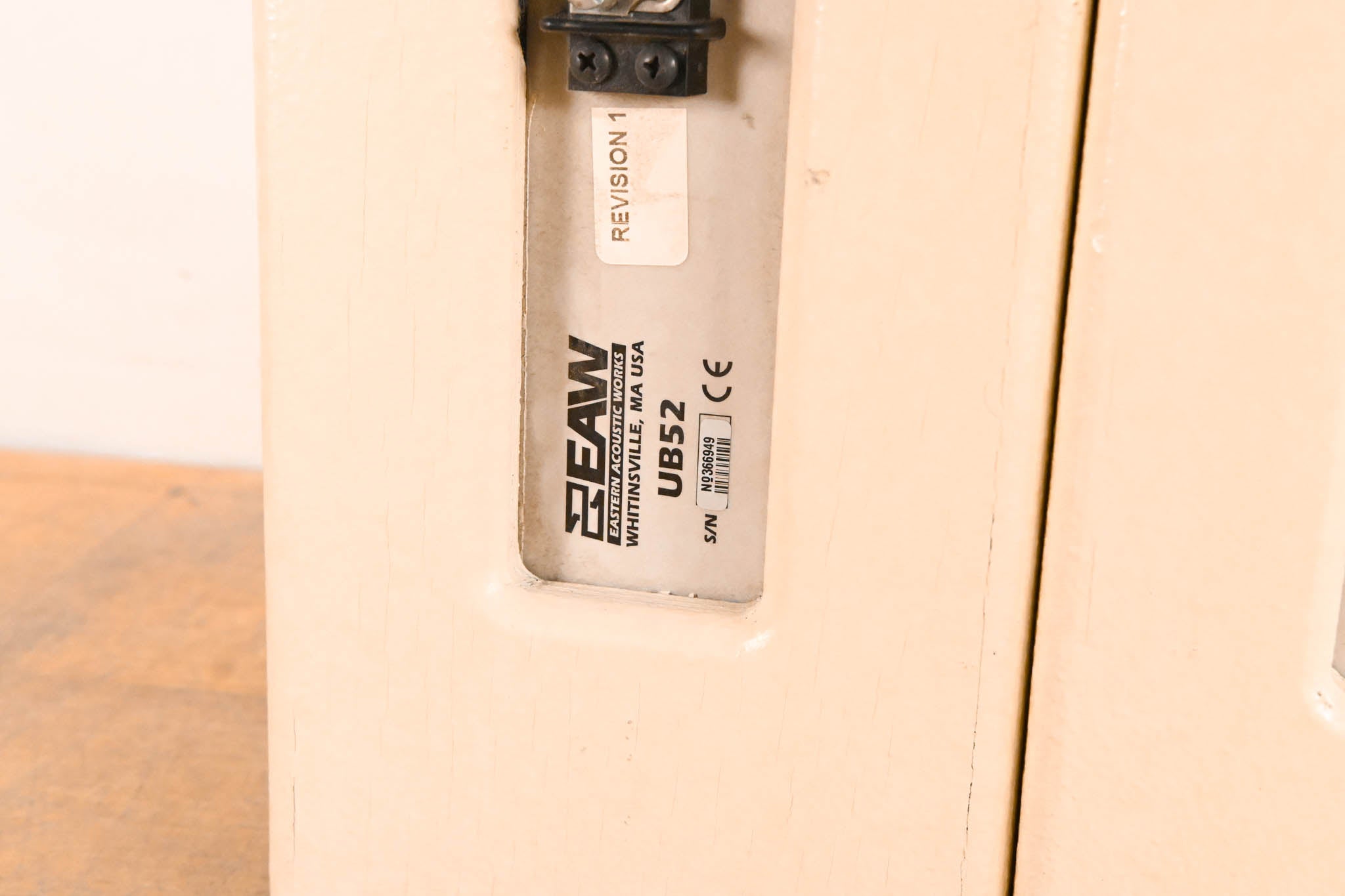 EAW UB52 Two-Way Full-Range Loudspeaker - White (PAIR)