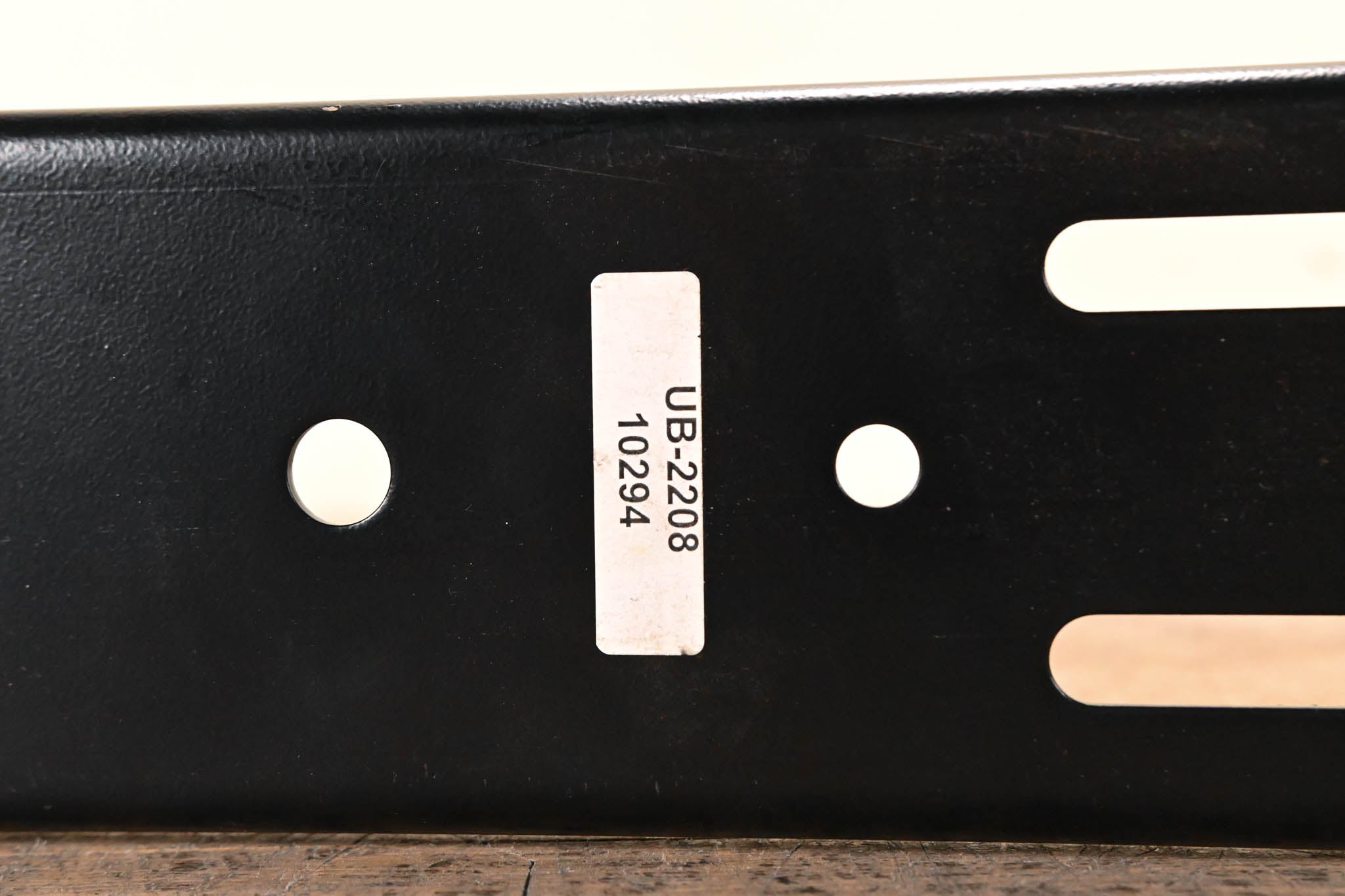 Yamaha UB2208 U-Bracket for IF2208 Speaker