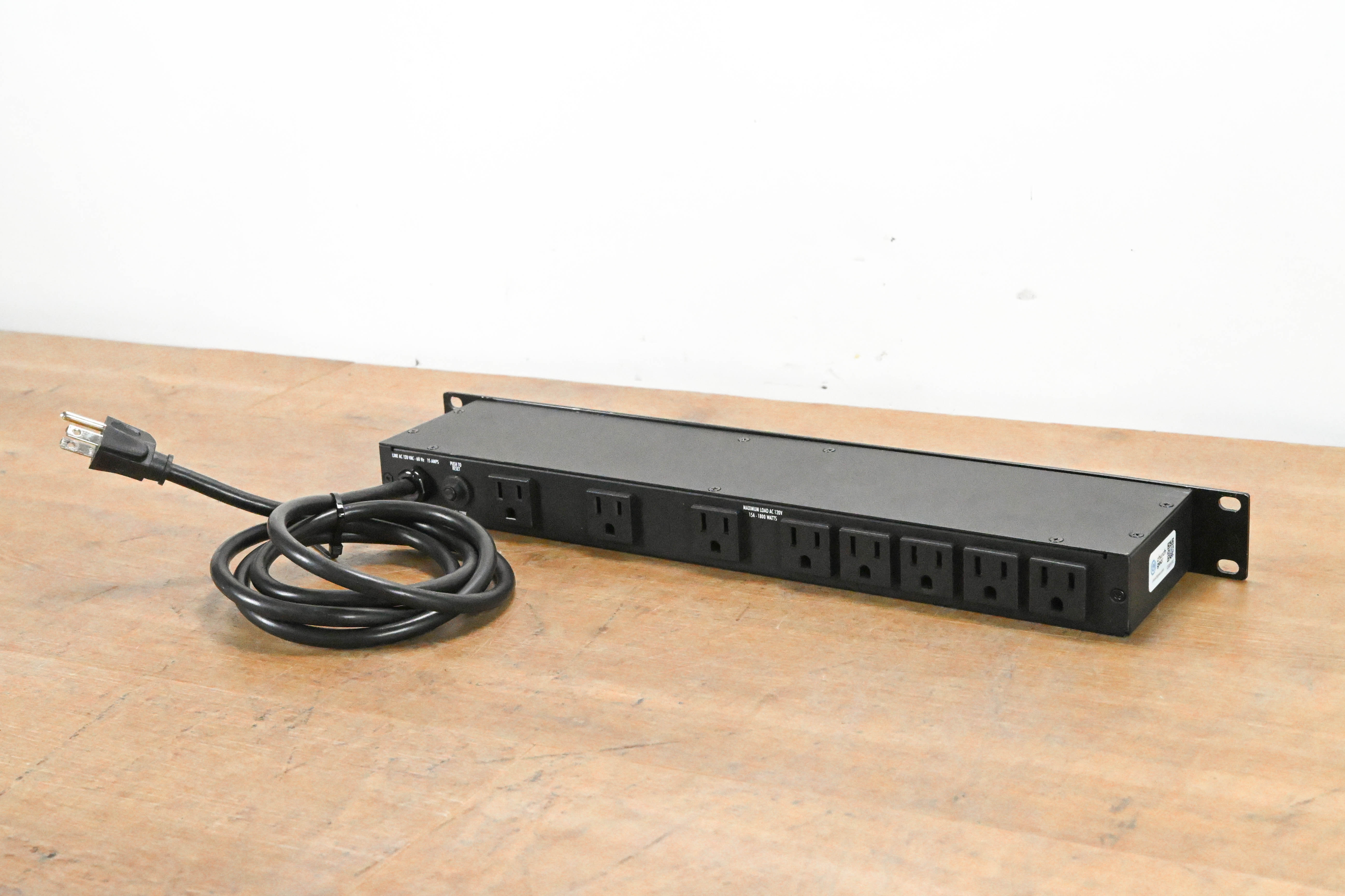 Furman M-8x2 8-Outlet Power Conditioner