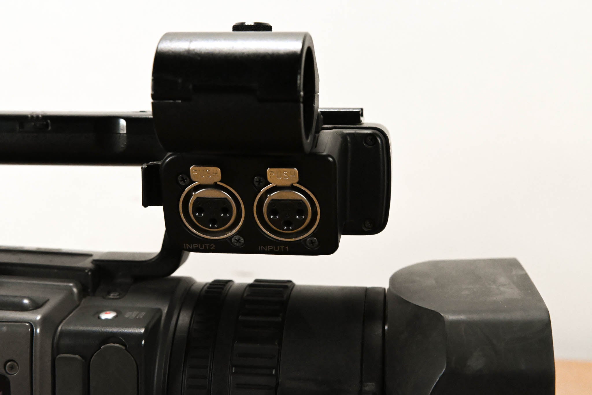 Sony DSR-PD170 3-CCD Mini DVCAM Camcorder