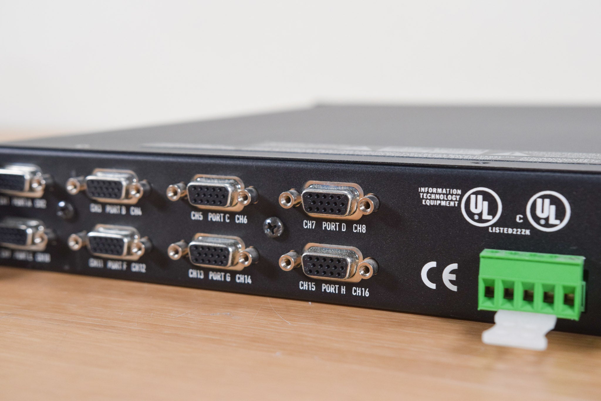 QSC Basis 904zz Amplifier/Loudspeaker Control Processor