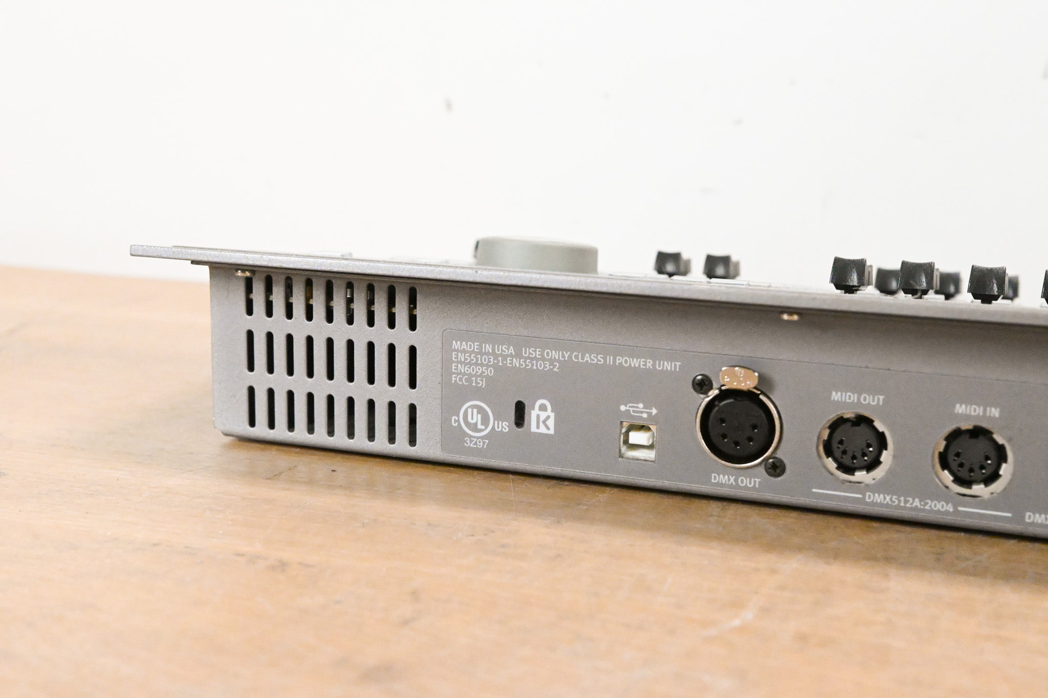 ETC SmartFade 2496 96-Channel Lighting Control Console (NO POWER SUPPLY)