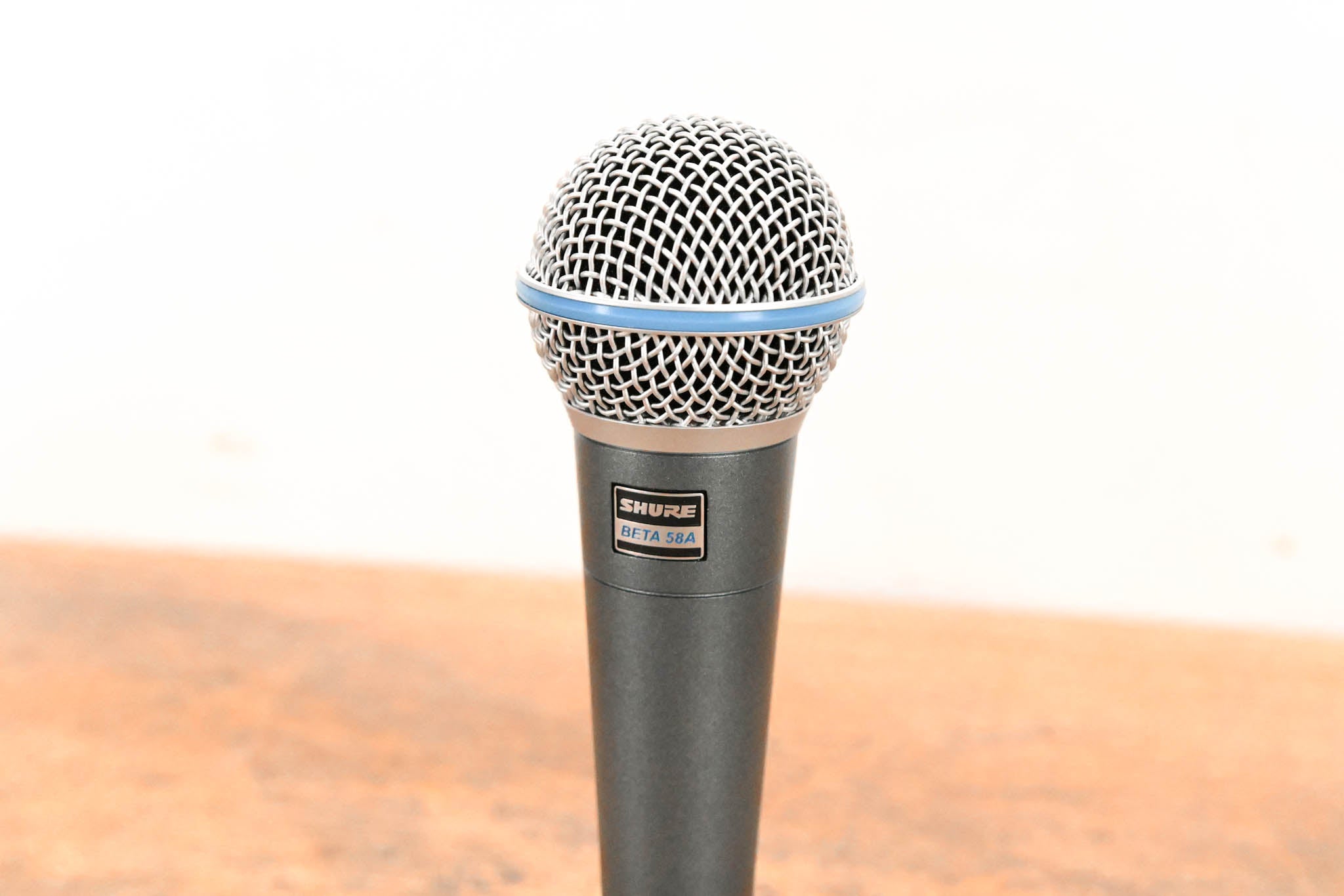 Shure BETA 58A Supercardioid Dynamic Vocal Microphone