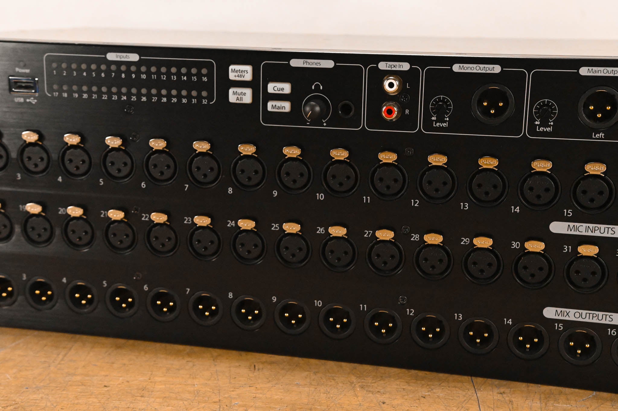 PreSonus StudioLive RM32AI 32-Channel Digital Rack-Mounted Mixer