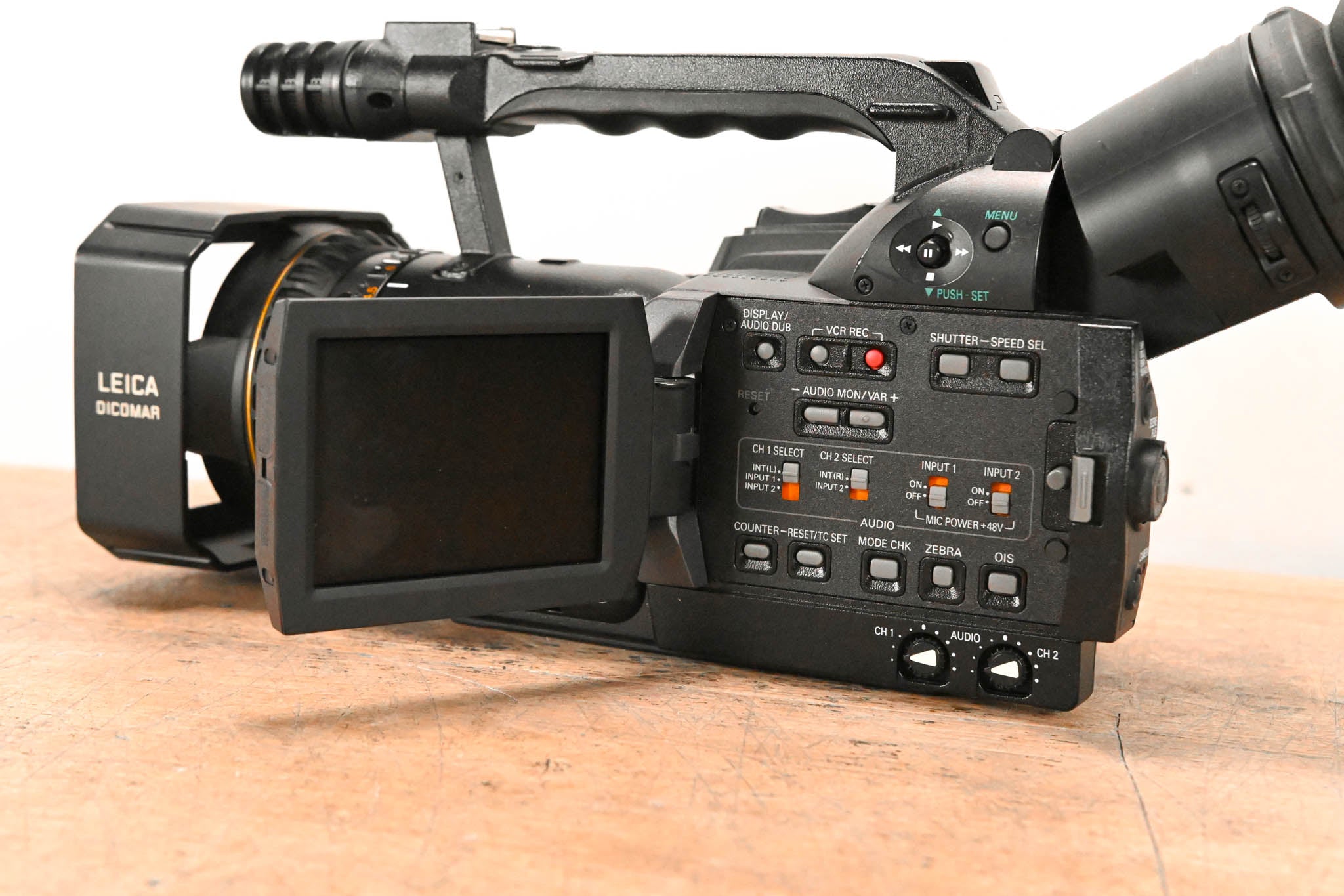 Panasonic AG-DVX100B 3-CCD Mini-DV Cinema Video Camcorder