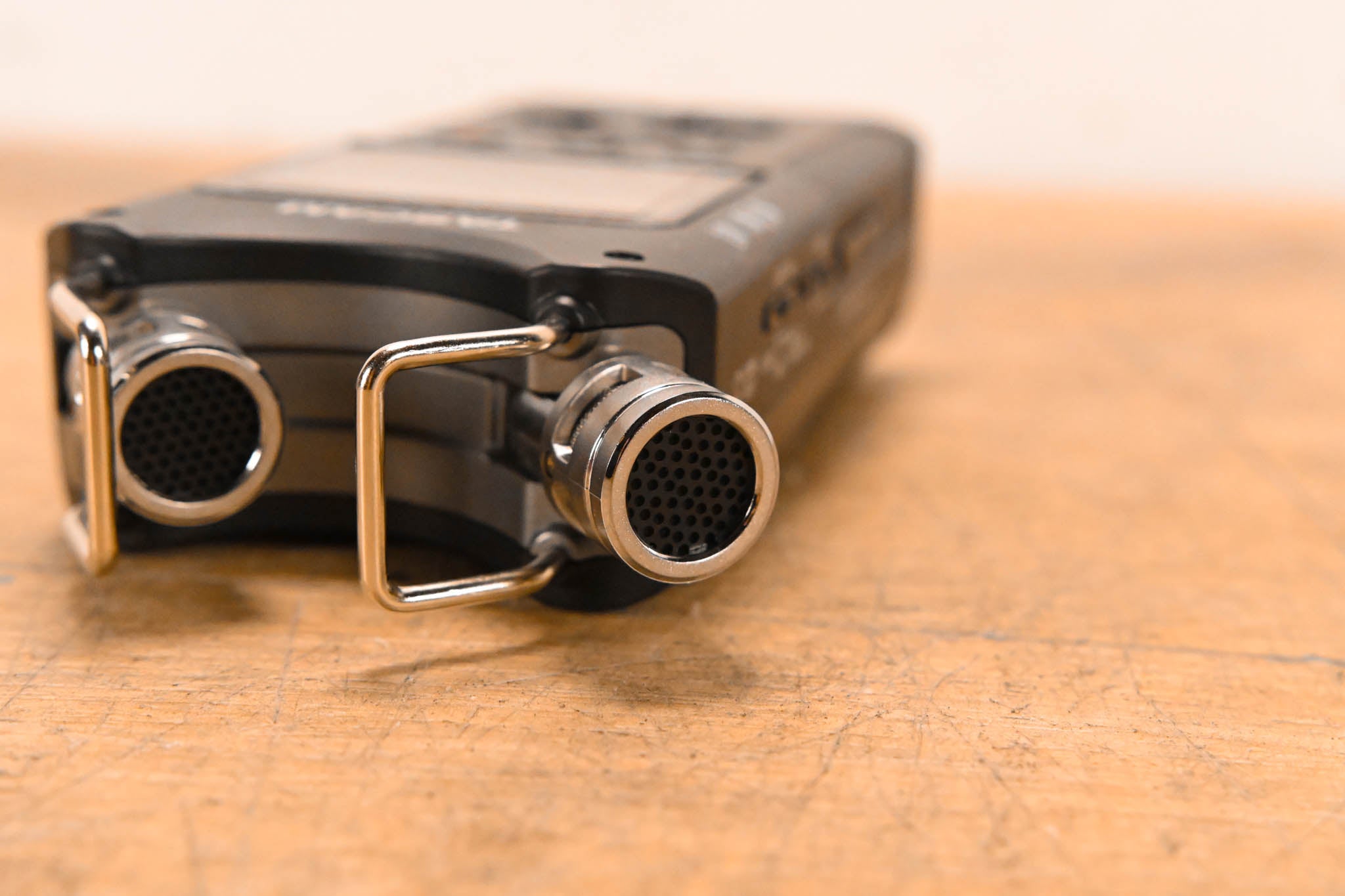 TASCAM DR-40 Handheld 4-Track Recorder